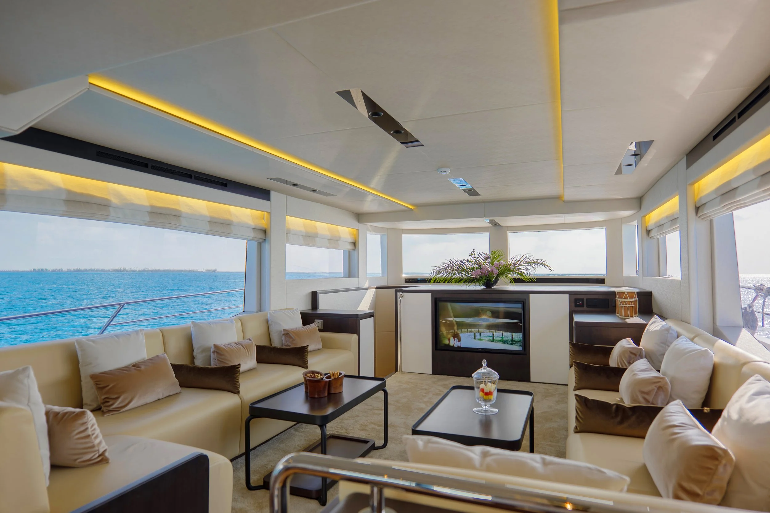 The Ritz-Carlton Maldives, Fari Islands - Luxury Yacht (31).jpg