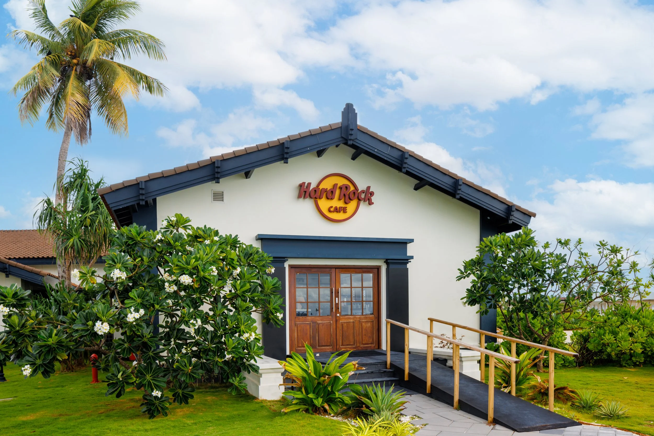 Hard Rock Cafe Maldives_Entrance_.jpg