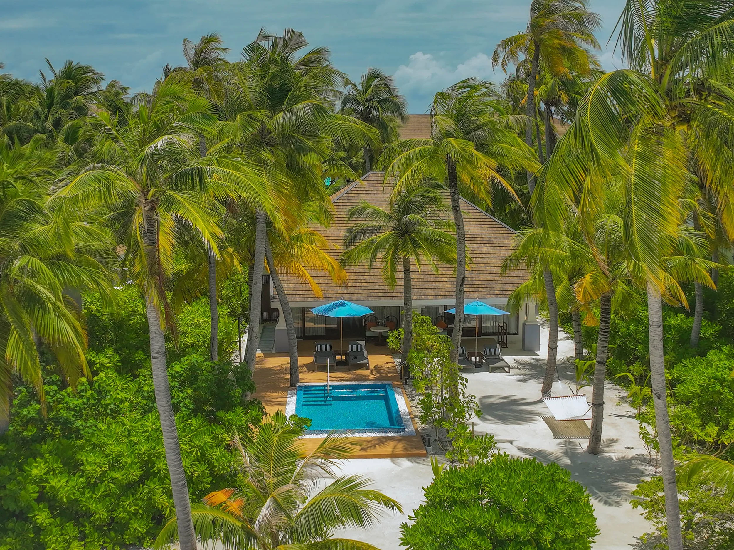GRAND_BEACH_VILLA_WITH_POOL-OUTDOOR_AERIAL.jpg