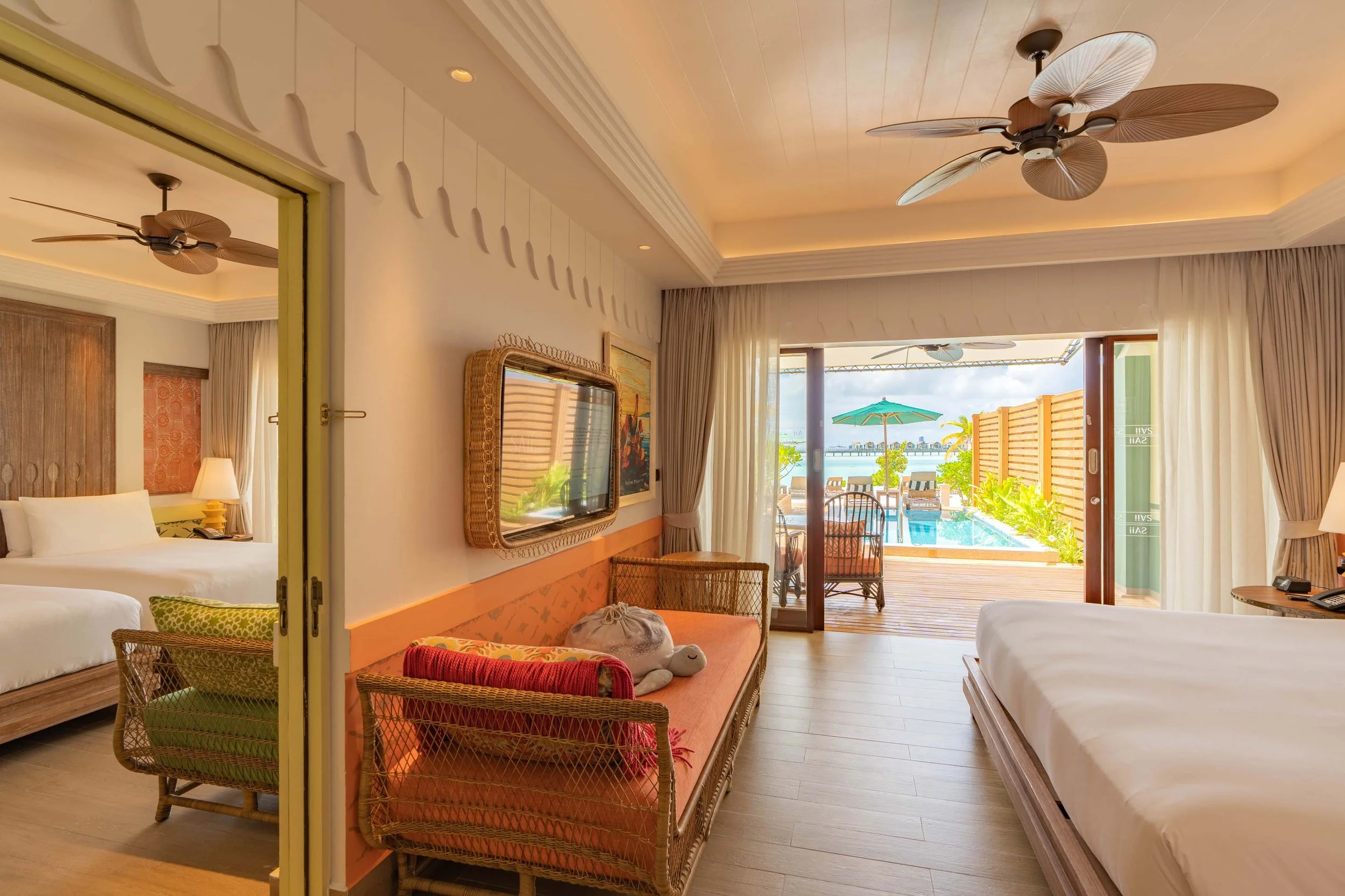 2-BEdroom-Family-BEach-Room-with-Pool (10).jpg