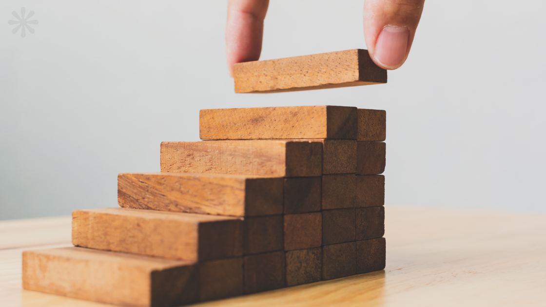 Leading Communication Through Growth and Scale