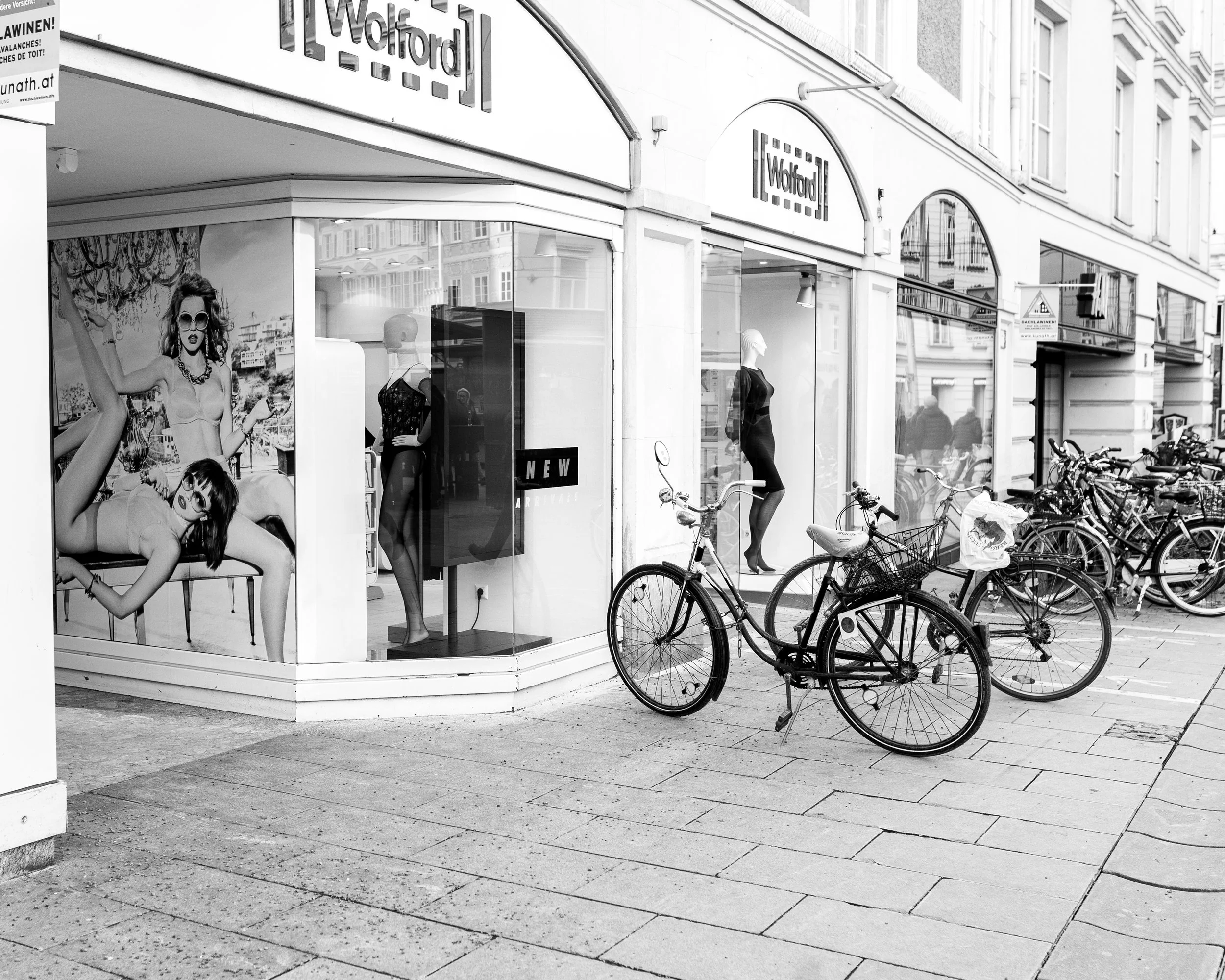 Graz street frame.jpg