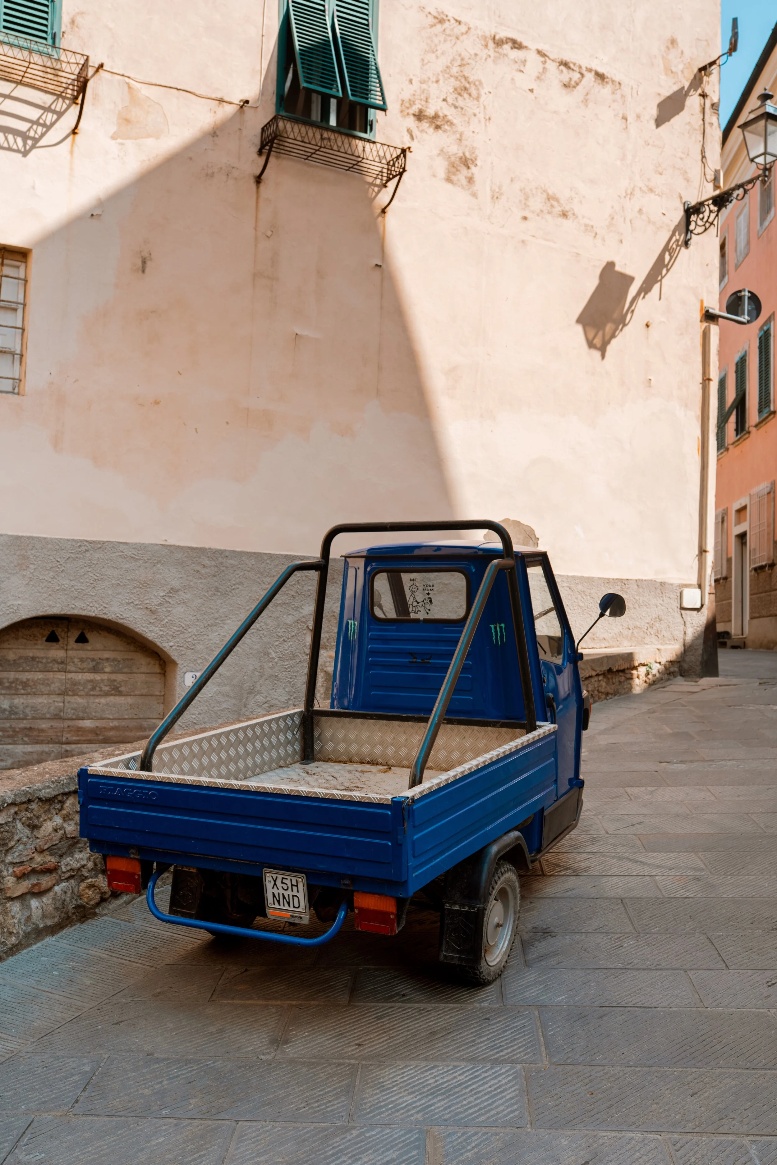 Toscana street car.jpg