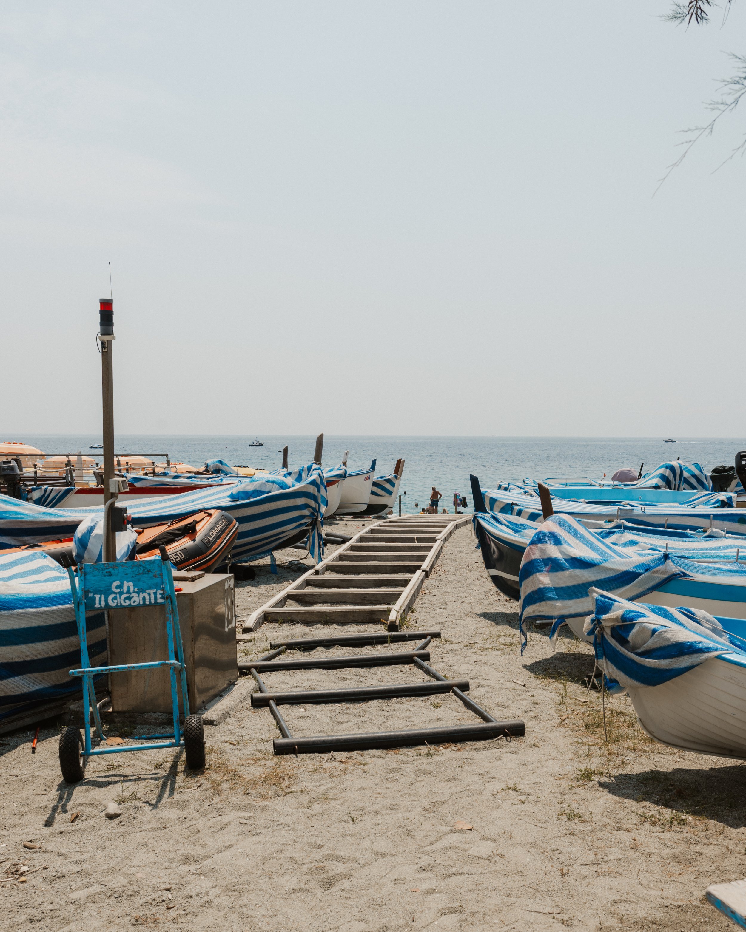 Cinque Terre shore.jpg