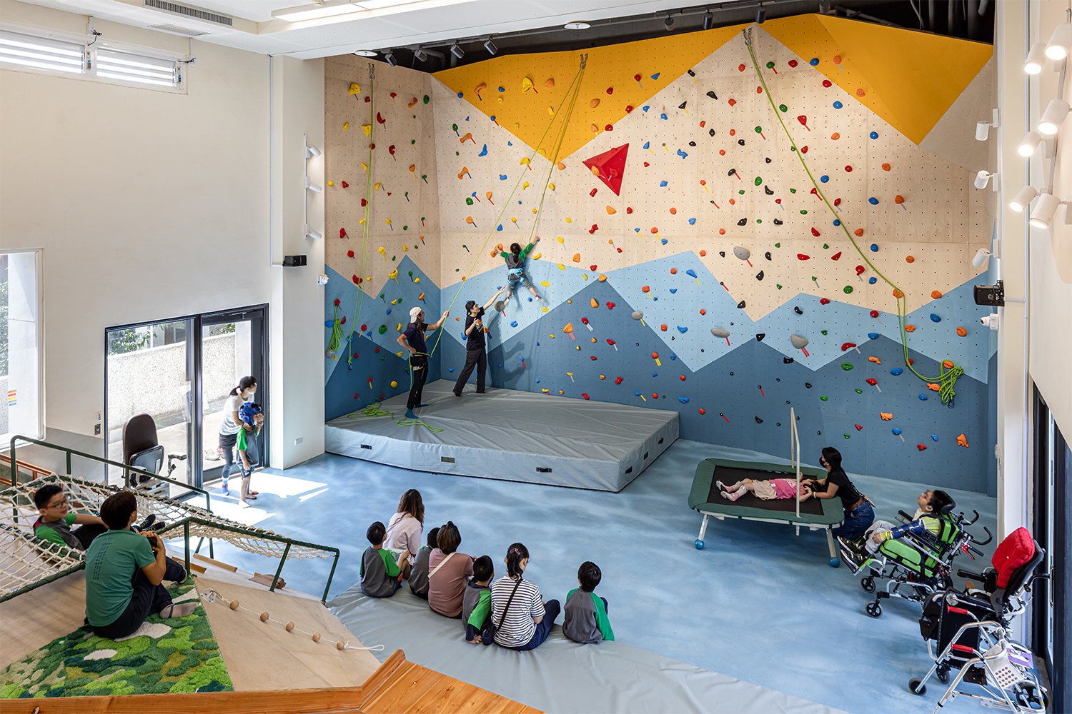 Redesign of Indoor climbing playground for kids with special needs