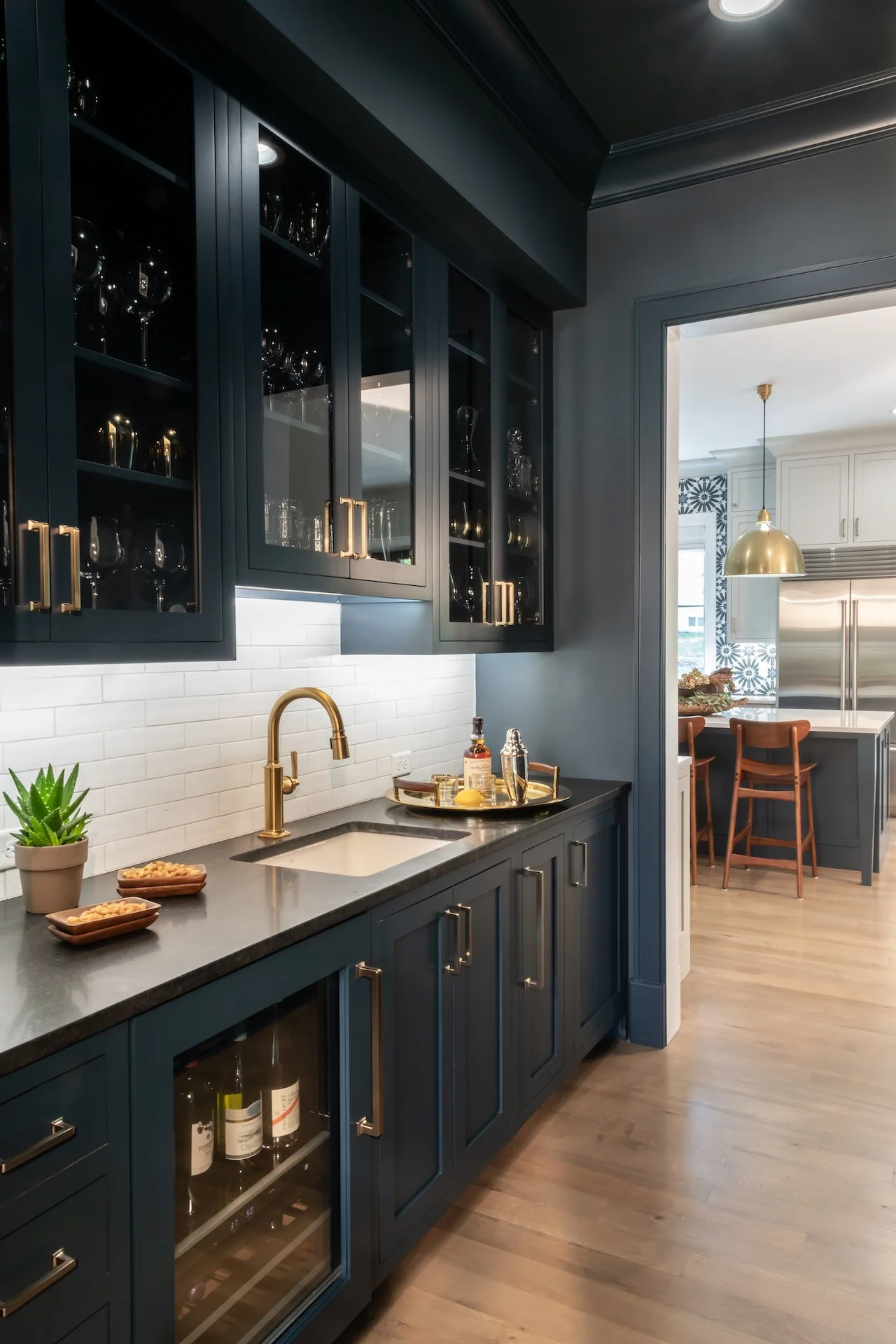 EKI_Lynn Court Bar_01.jpg