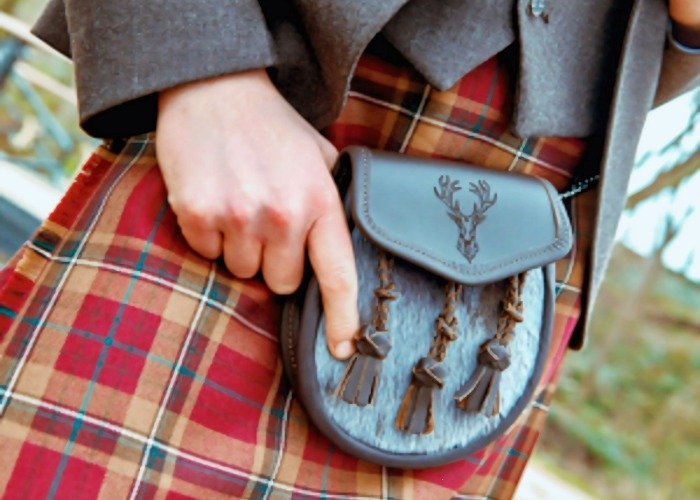 traditional-county-clare-tartan-kilt-and-sporran.jpeg