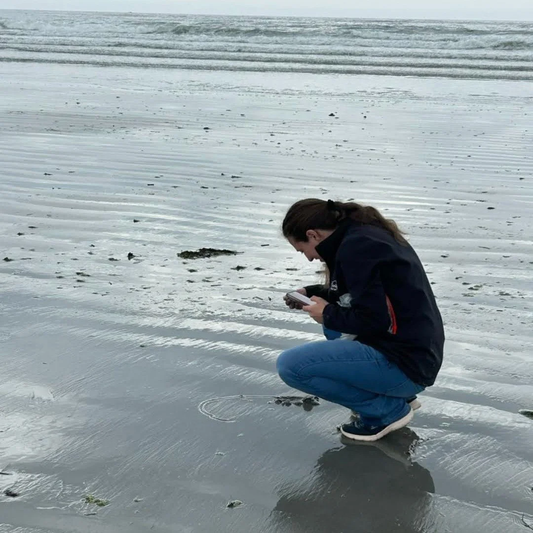 No matter where I am or what's going on, I love seizing the moment to teach and connect with my kids! 🥰

I found something while visiting the ocean and my first thought was to call my kids to show them the "cool thing" I found. I was so lo