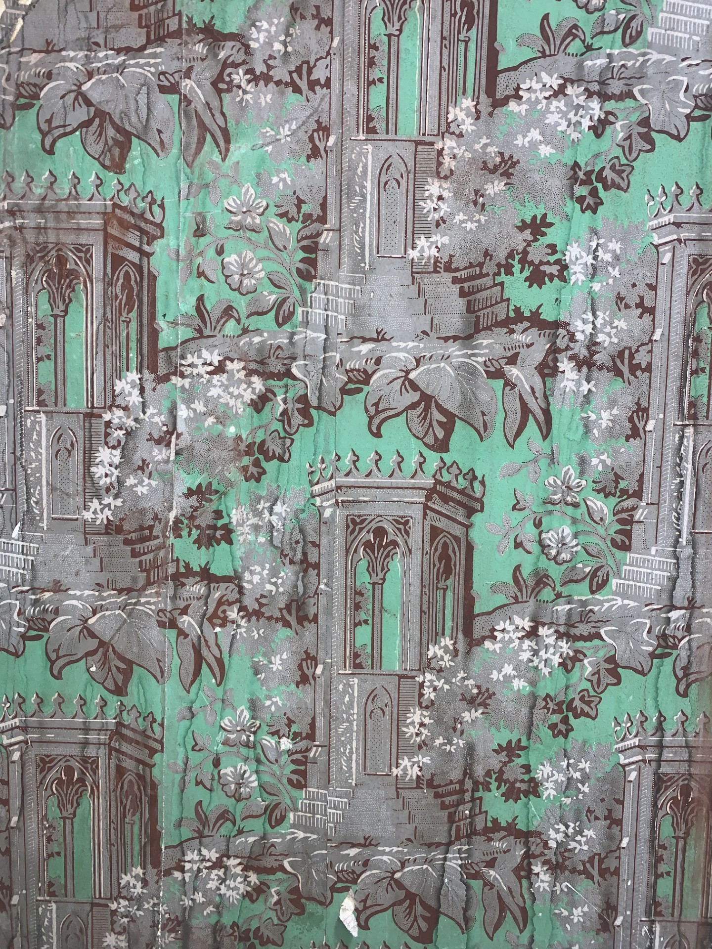 A “mainstream” Victorian wallpaper, illustrating the kind of 3-dimensional, illusionistic, dishonest design Reformers were against