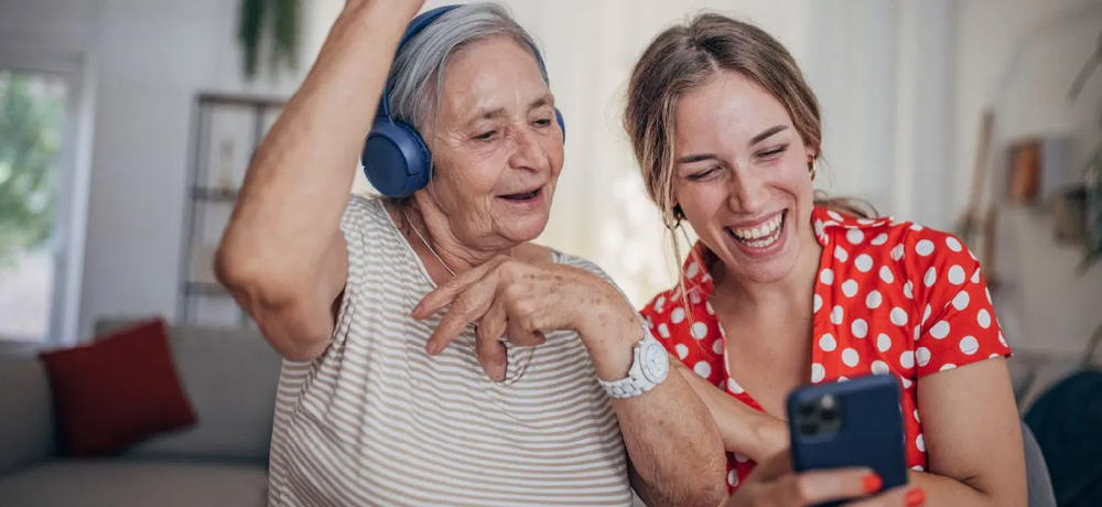 10 Reasons Connecting with Gram &amp; Gramps (or any older adult) is the Best Therapy