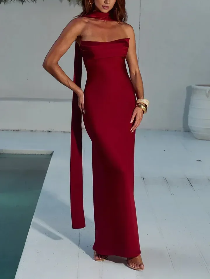 ClassicFittedStraplessSleevelessSatinFloor-LengthPromDress_2.png