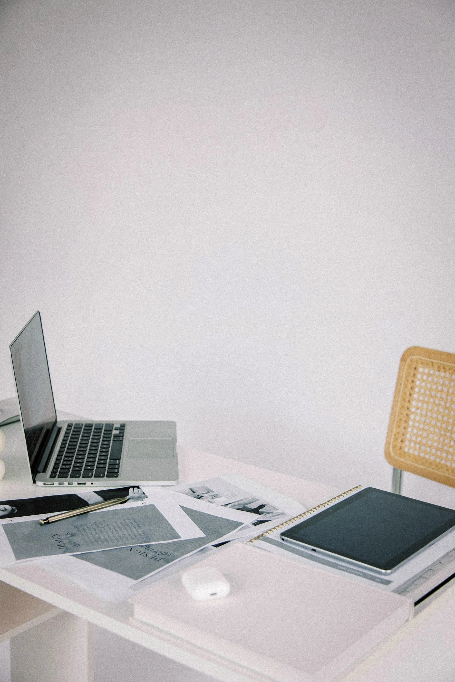 Phone and tablet on a desk representing SEO and local online visibility services offered by Aviso Studios for small businesses in Santa Cruz.