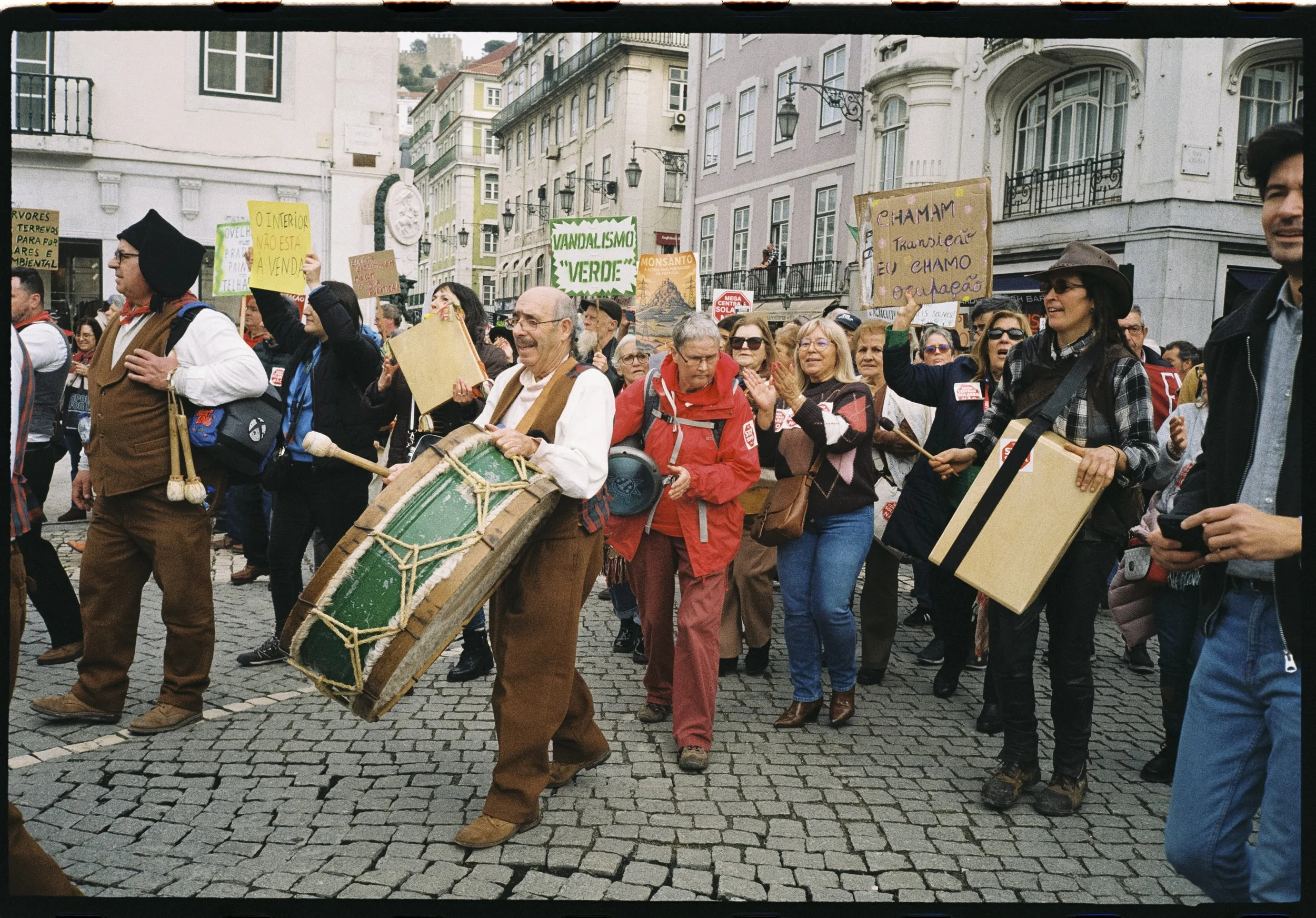 2498-9.jpg
