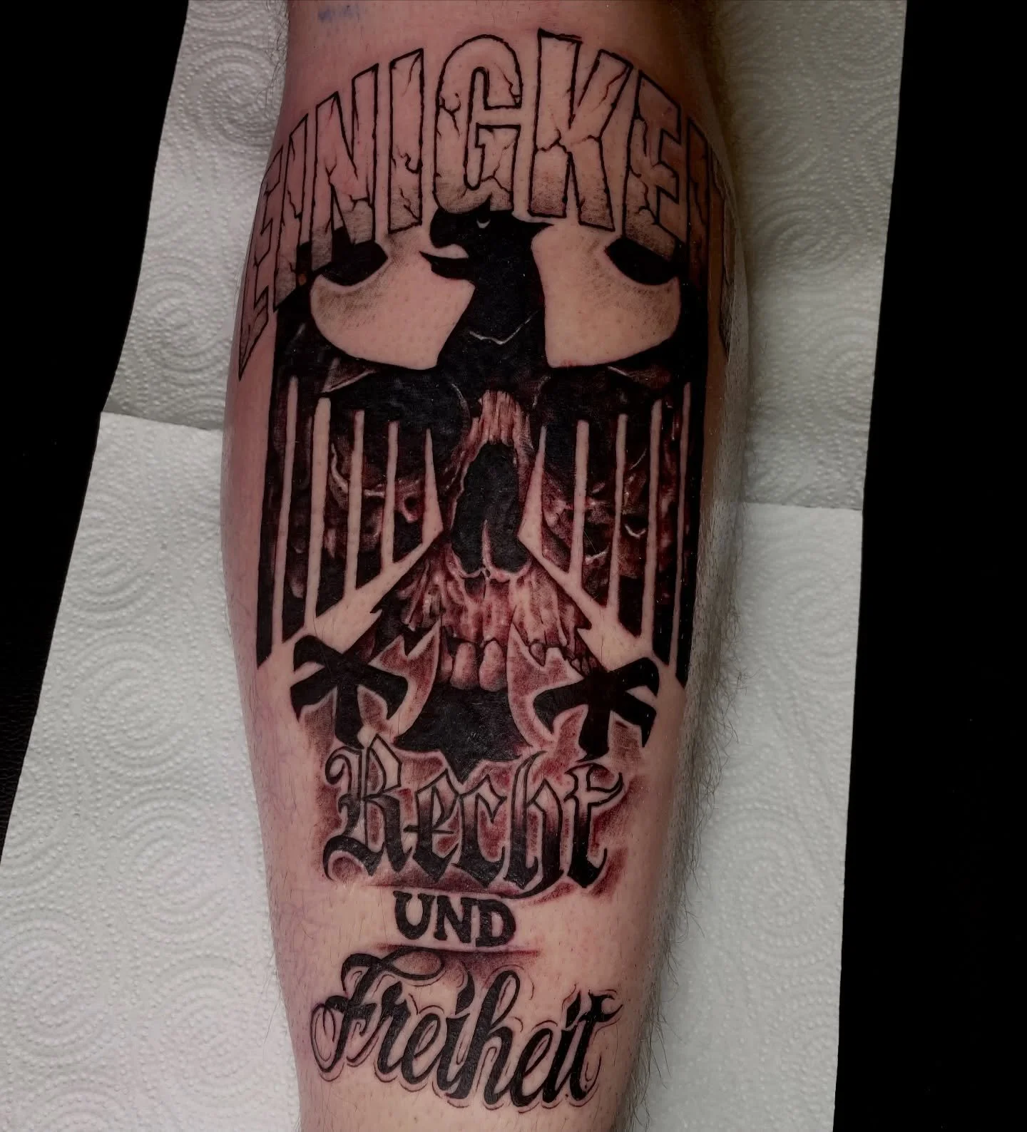 Made in Deutschland
.
.
.
.
.
#tattoo #blackandgreytattoo #ink #hannover #tattoohannover