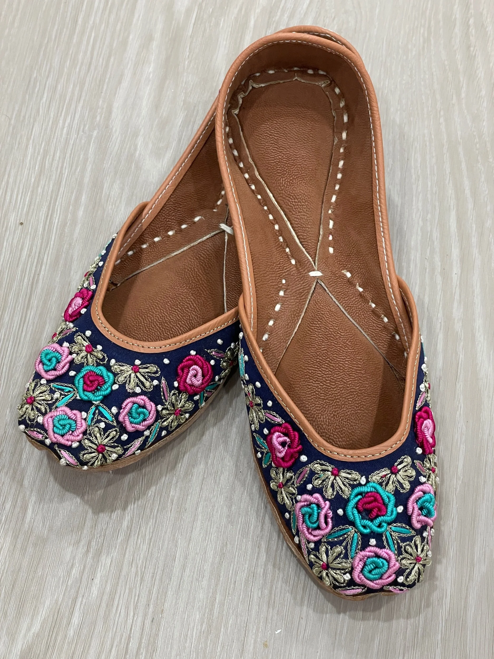 Noor Blue Embroidered Jutti