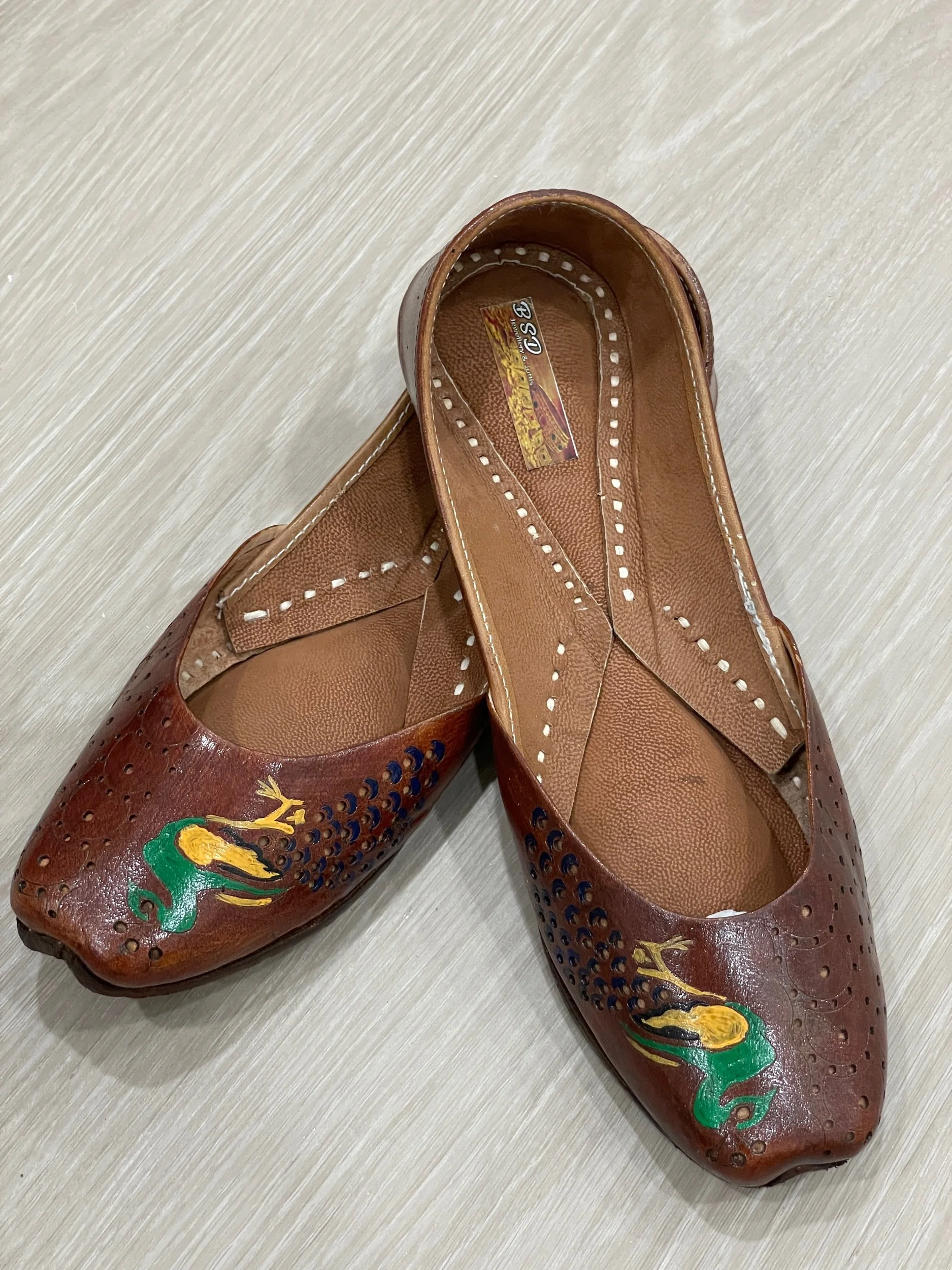 Royal Handcrafted Jutti