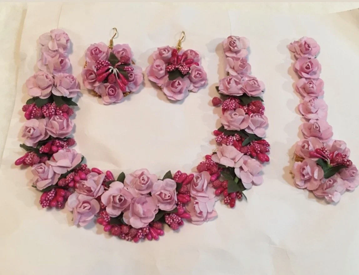 Noor-e-Gulab Mehandi & Jaggo Floral Set