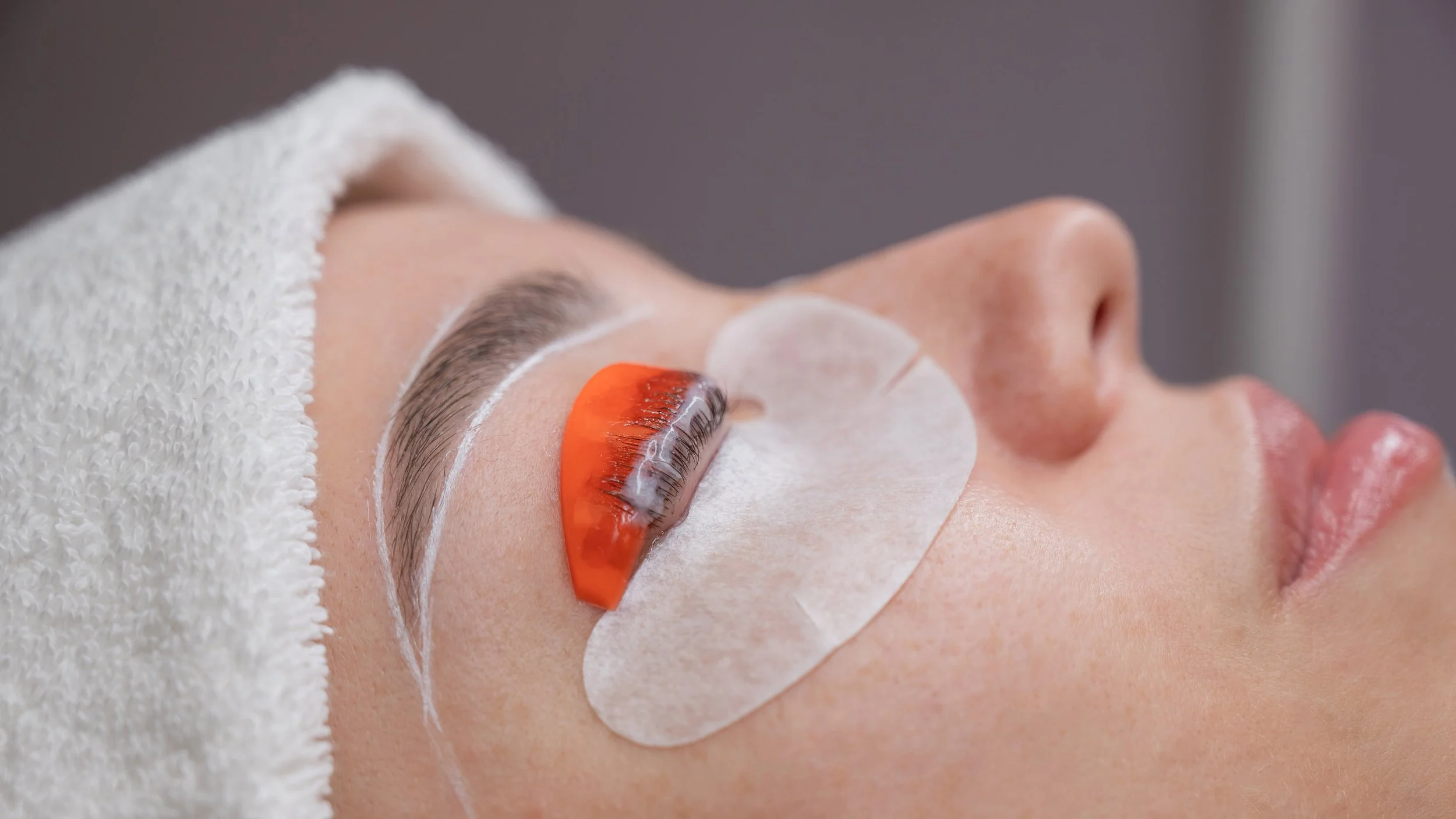 Wimpernlifting und Browlifting für ausdrucksstarke Augen bei La Perla Cosmetic in Darmstadt