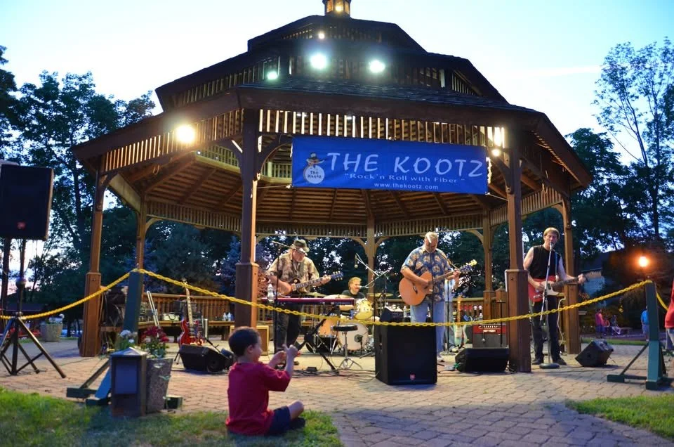 Sunset Manor Bay Beach - The KOOTZ