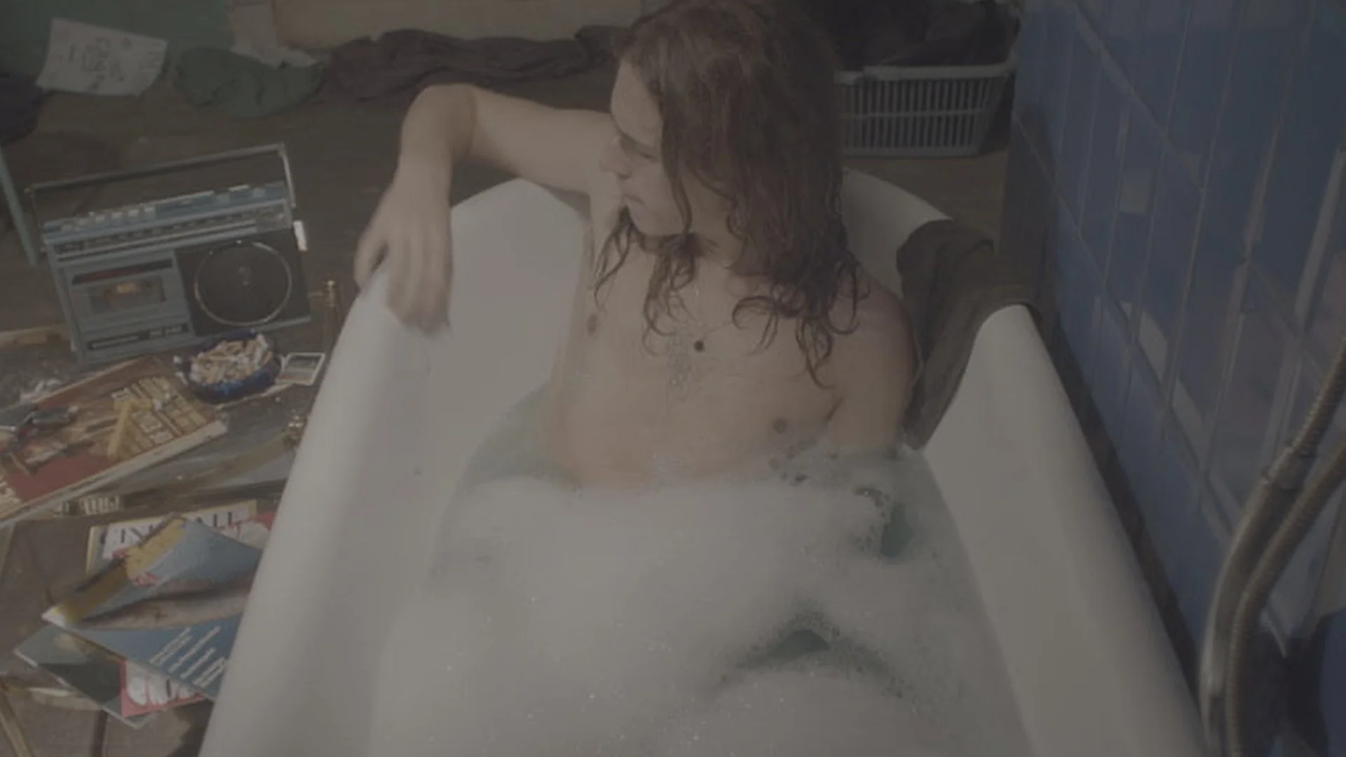 Erste Roh (Resolve)_01_02_59_22.jpg