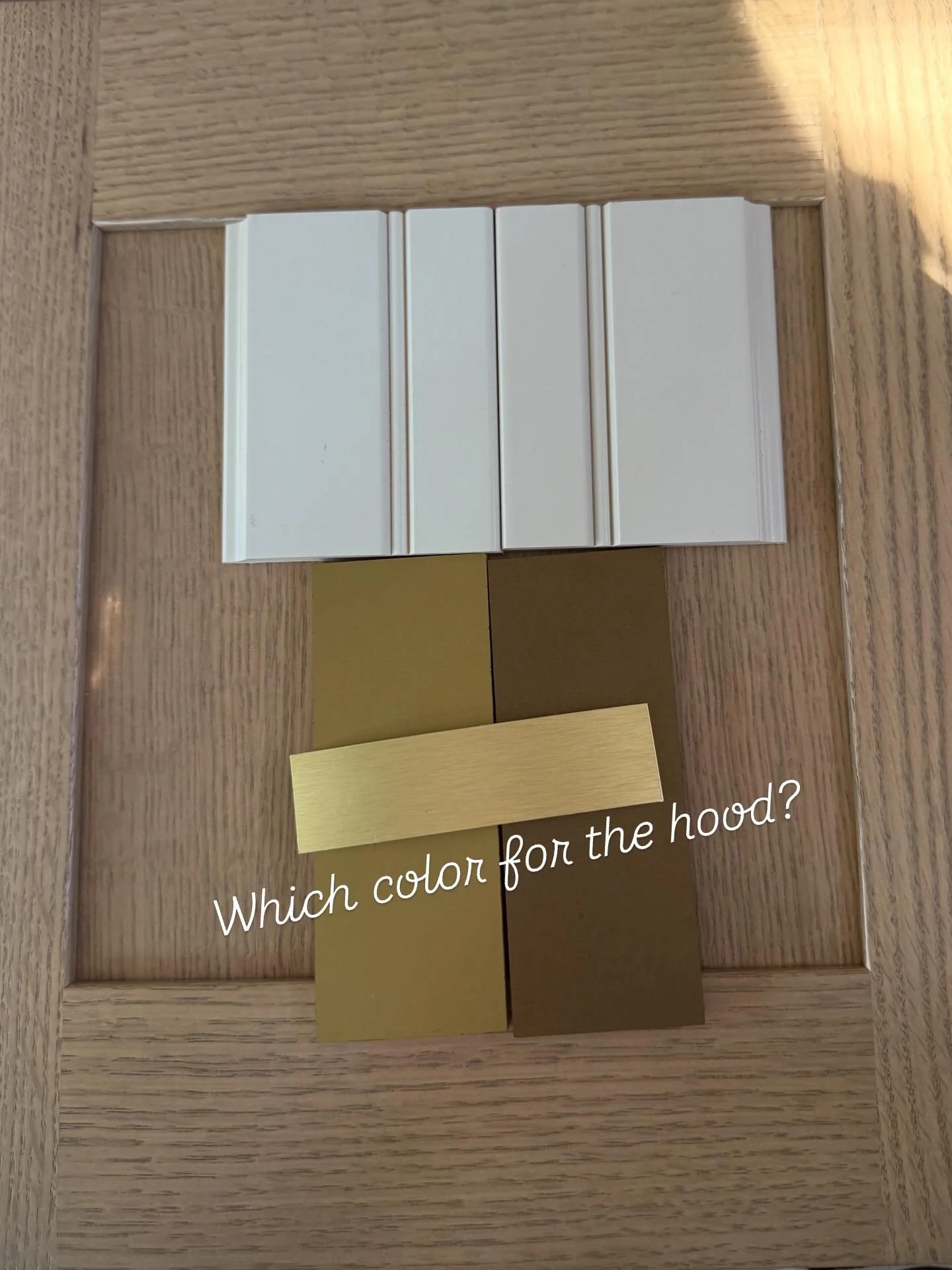 New samples for a new kitchen!! Which samples are your favorite?? ✨This kitchen is just getting underway and it will be a stunner 🤩✨
