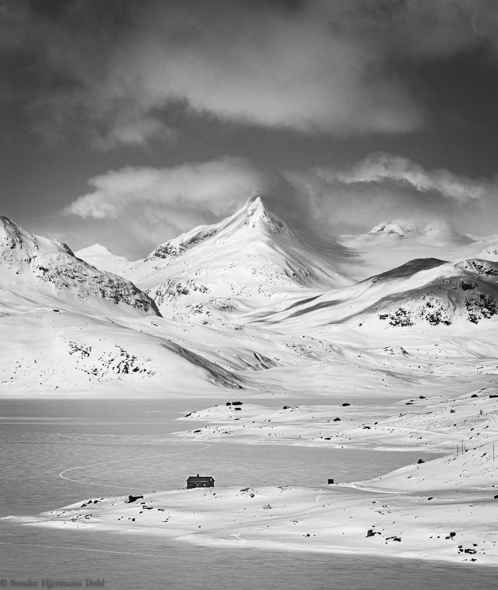 Uranostind i vinterdrakt