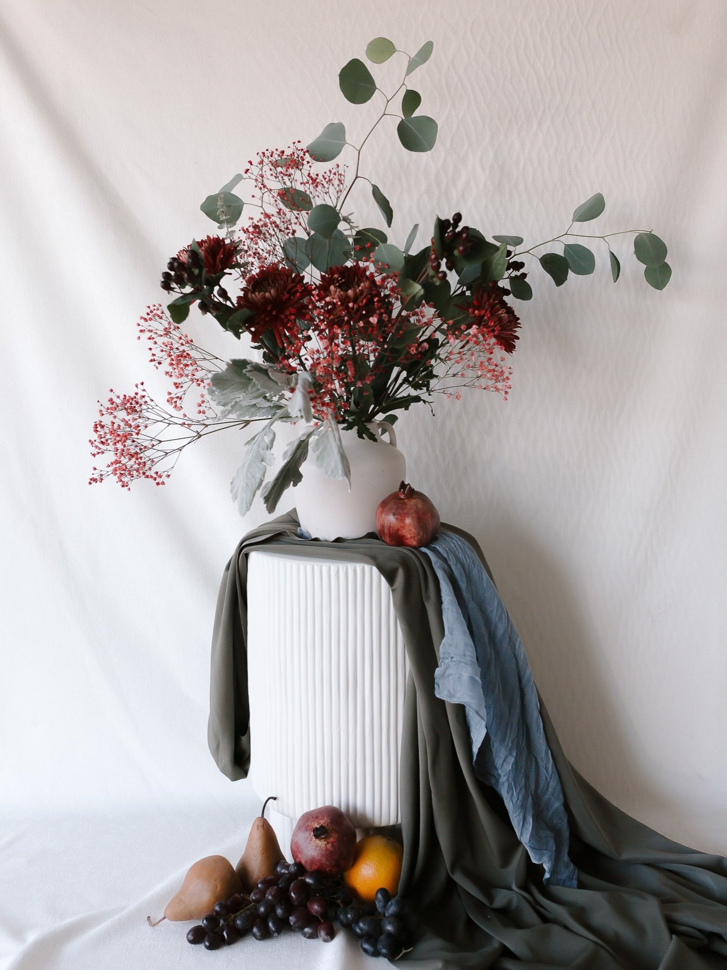 ✨ Effortless design, beautifully done.

Our tablescapes are thoughtfully pre-curated so hosting feels simple and seamless. Clients choose a design they love, and we take care of the rest &mdash; from in-house furnishings and florals to full setup, st