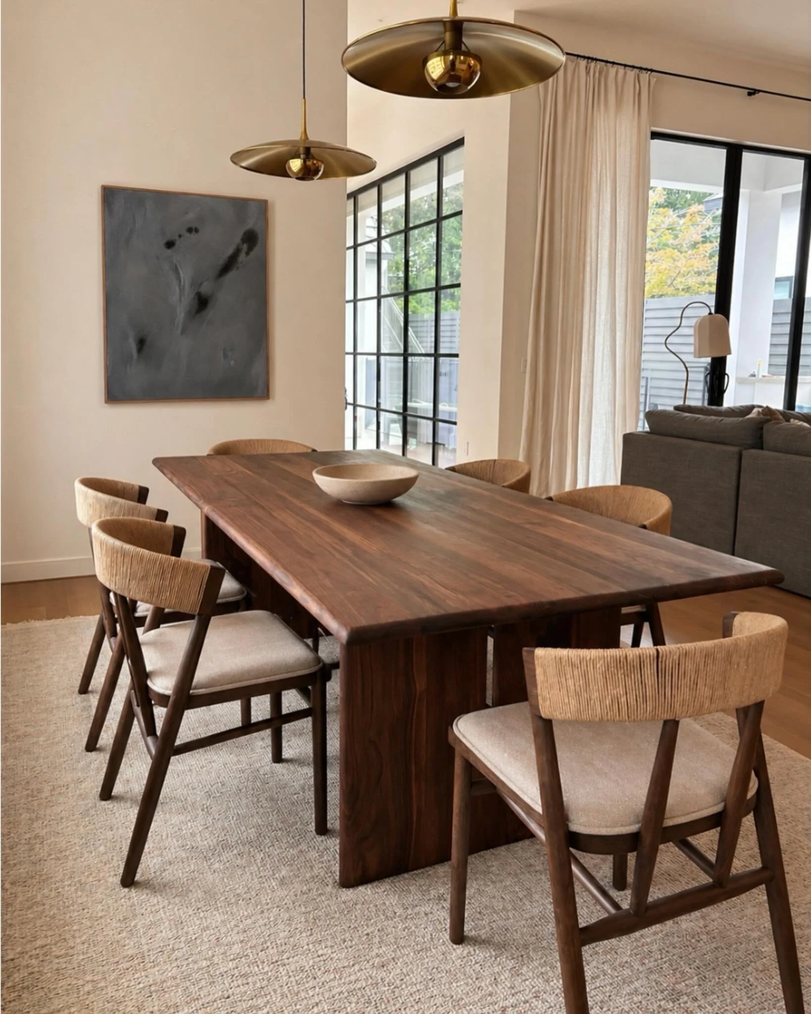 Our latest custom built table for a client in Tarrytown ☘️ A new home, but the details called for something timeless.
Classic trestle proportions, softened with rounded edges and bullnose details
Made for a family who&rsquo;ll put it to good use. Jud