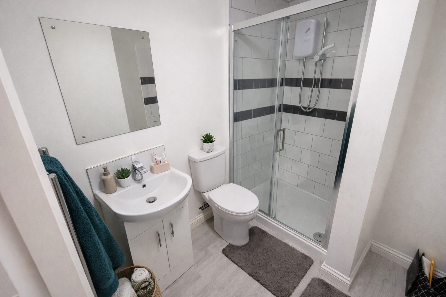 88 Grafton ensuite 2.png