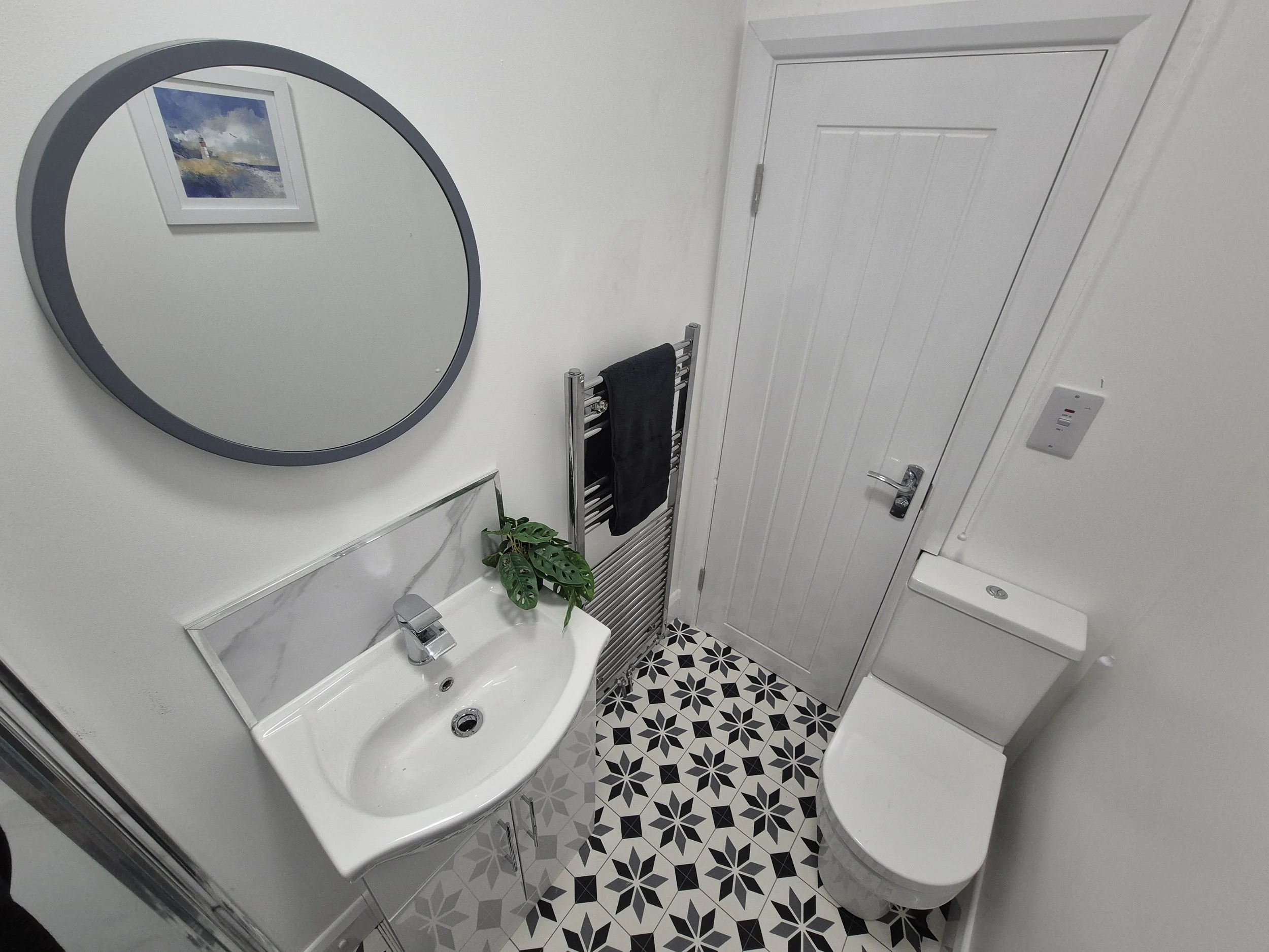 79 Exmouth - 2nd Bathroom 7.1 .jpg