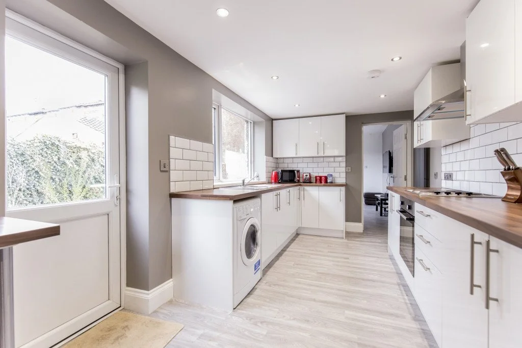 16 Lambert - Kitchen2.jpg