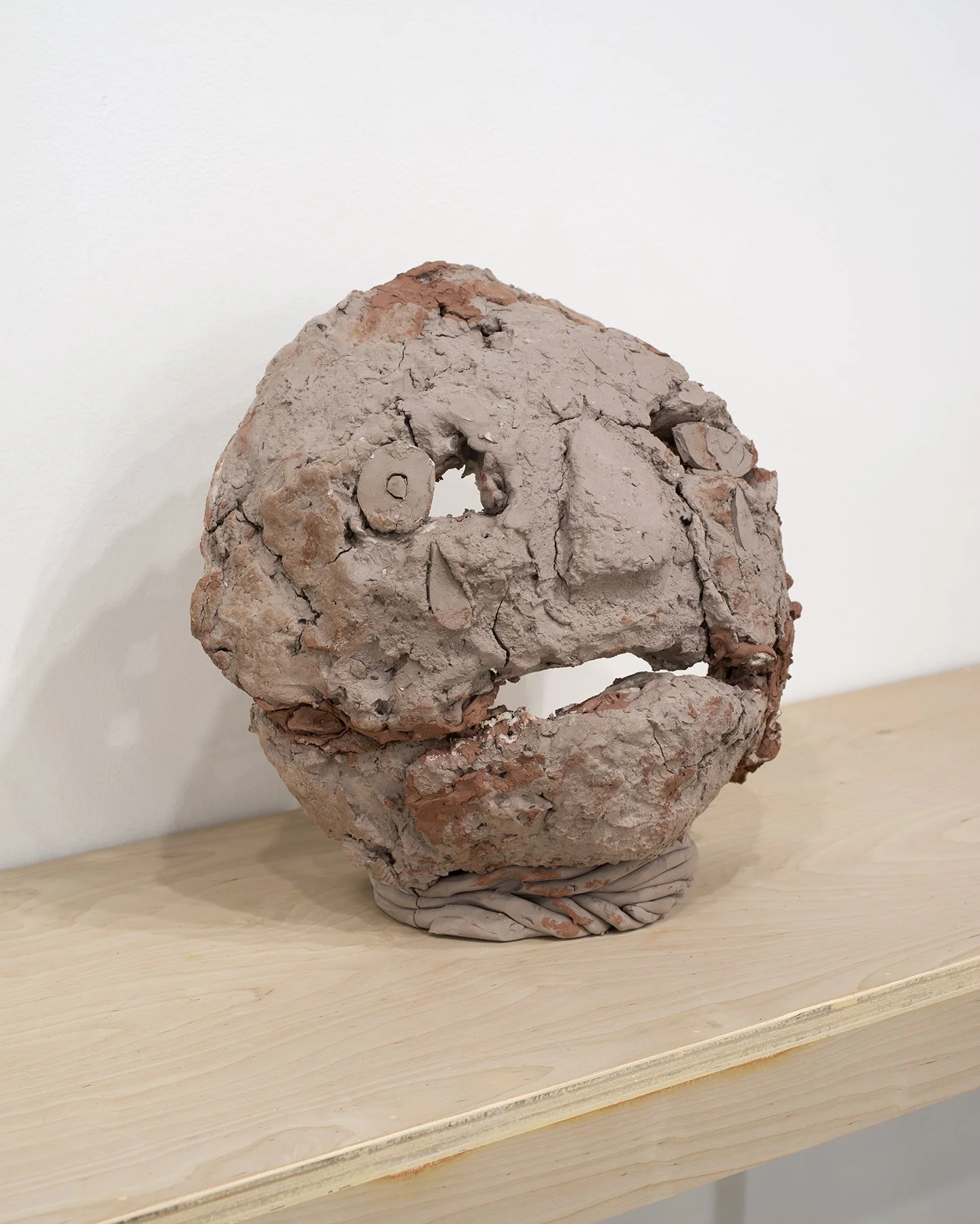 Crier (XXVII), Unfired clay, 13” X 14” X 8”, 2022 

Photo Credit: Joe DeNardo
