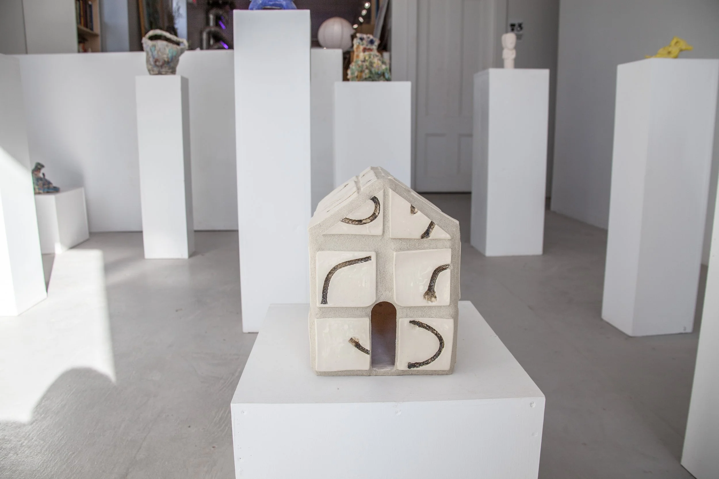 Installation view of “Amok” (VI), Artshack Gallery, ceramic sculpture, dimensions variable, 2022