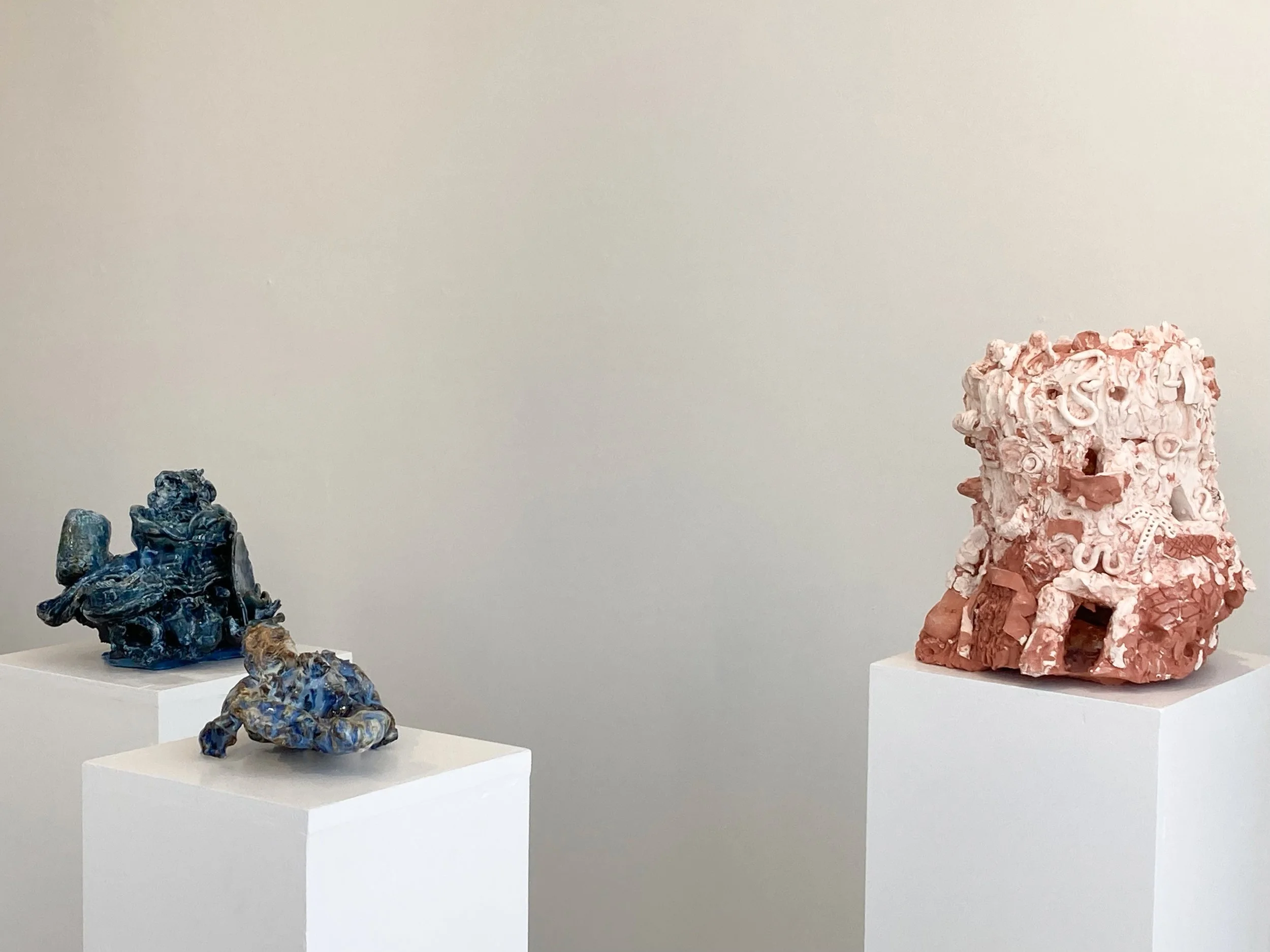 Installation view of “Amok” (IX), Artshack Gallery, ceramic sculpture, dimensions variable, 2022