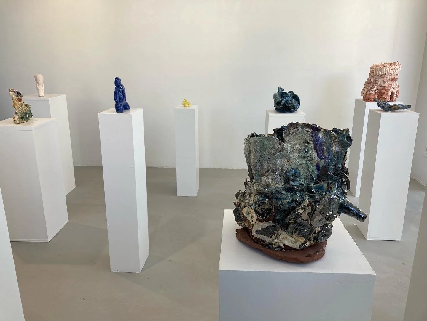 Installation view of “Amok” (V), Artshack Gallery, ceramic sculpture, dimensions variable, 2022