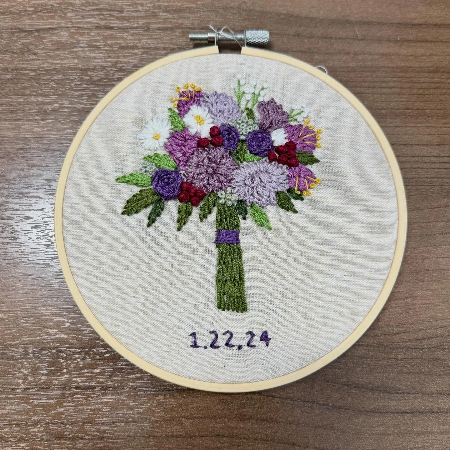 A custom embroidered bouquet for an anniversary present - inspired by the first bouquet of their relationship 🥹🥹🥹 

I&rsquo;m immensely proud of this one - and I learned so much along the way! Do you have flowers that hold a special memory for you