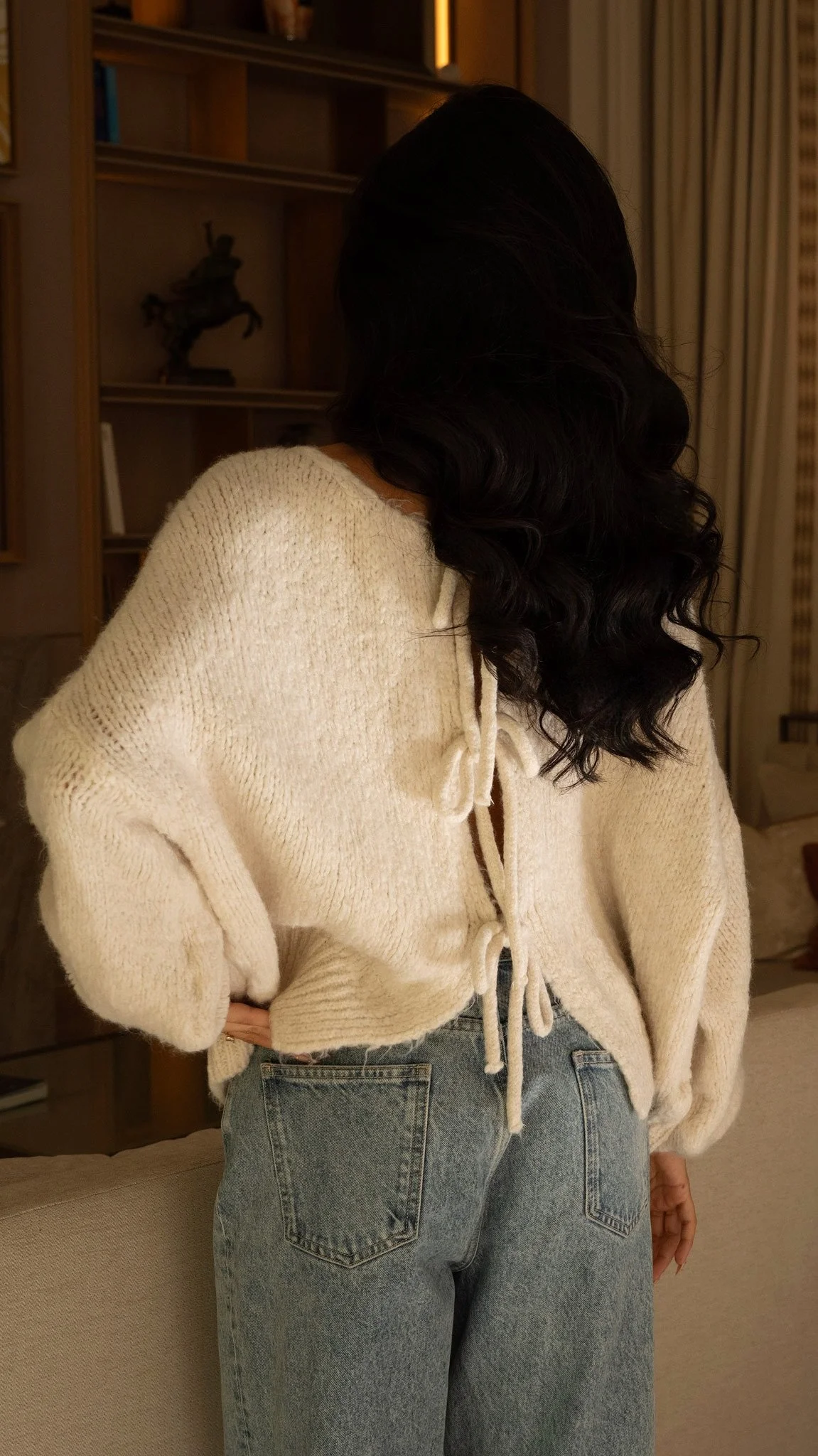 Portrait lifestyle et direction artistique signés Maison Luma. Communication visuelle haut de gamme pour influenceuses, créateurs et marques sur la Côte d’Azur.