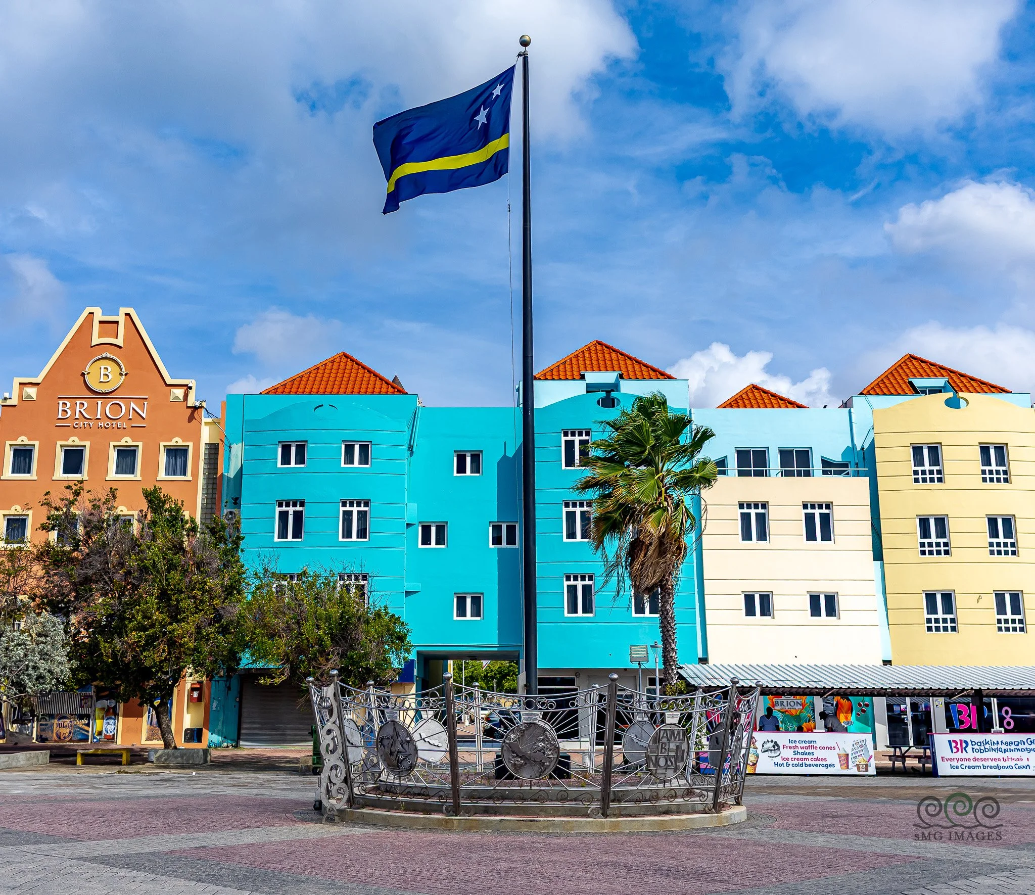 Curacao-Dock Side Plaza