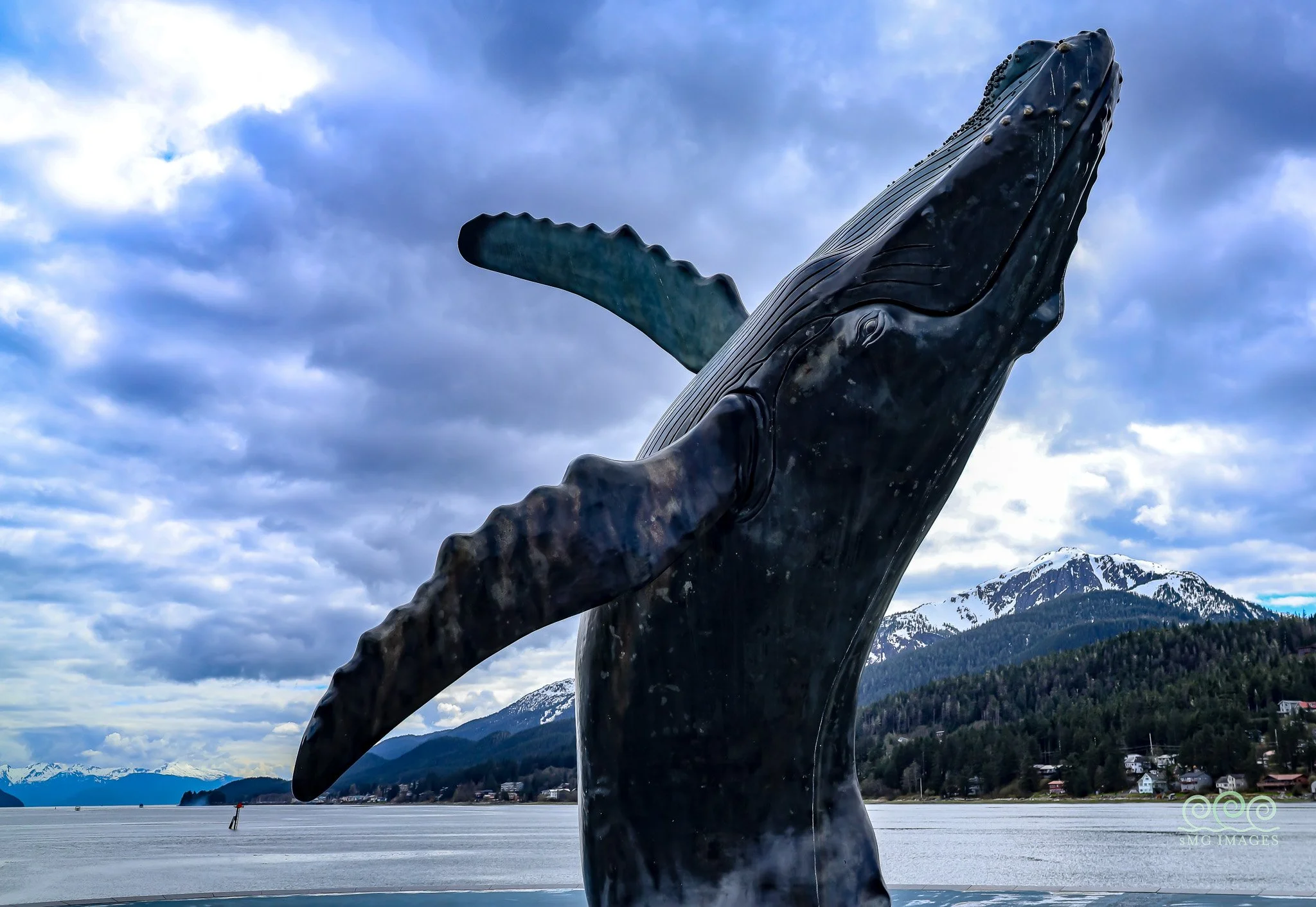 J-Whale Park Statue
