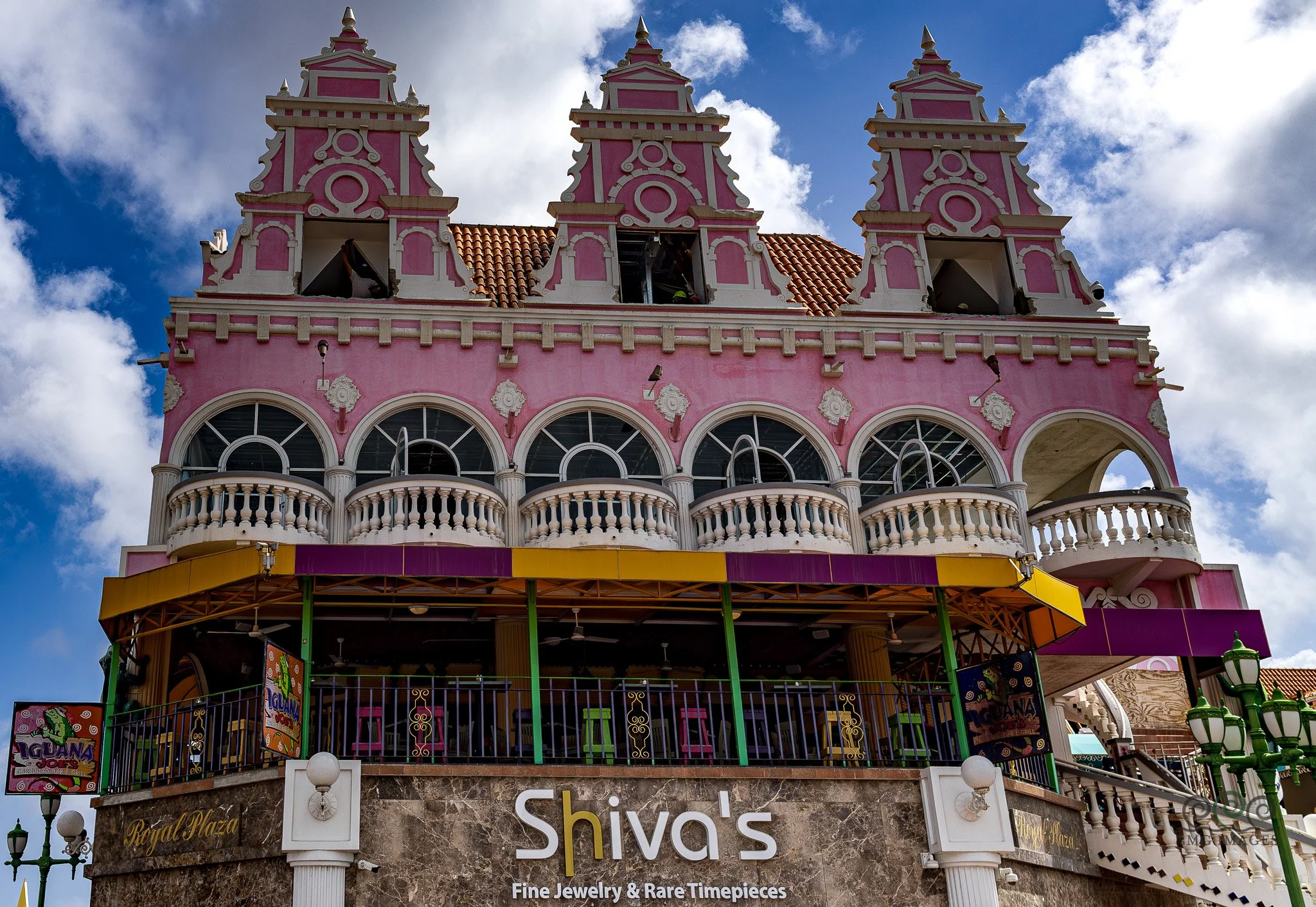 Aruba-Downtown Oranjestad Colors