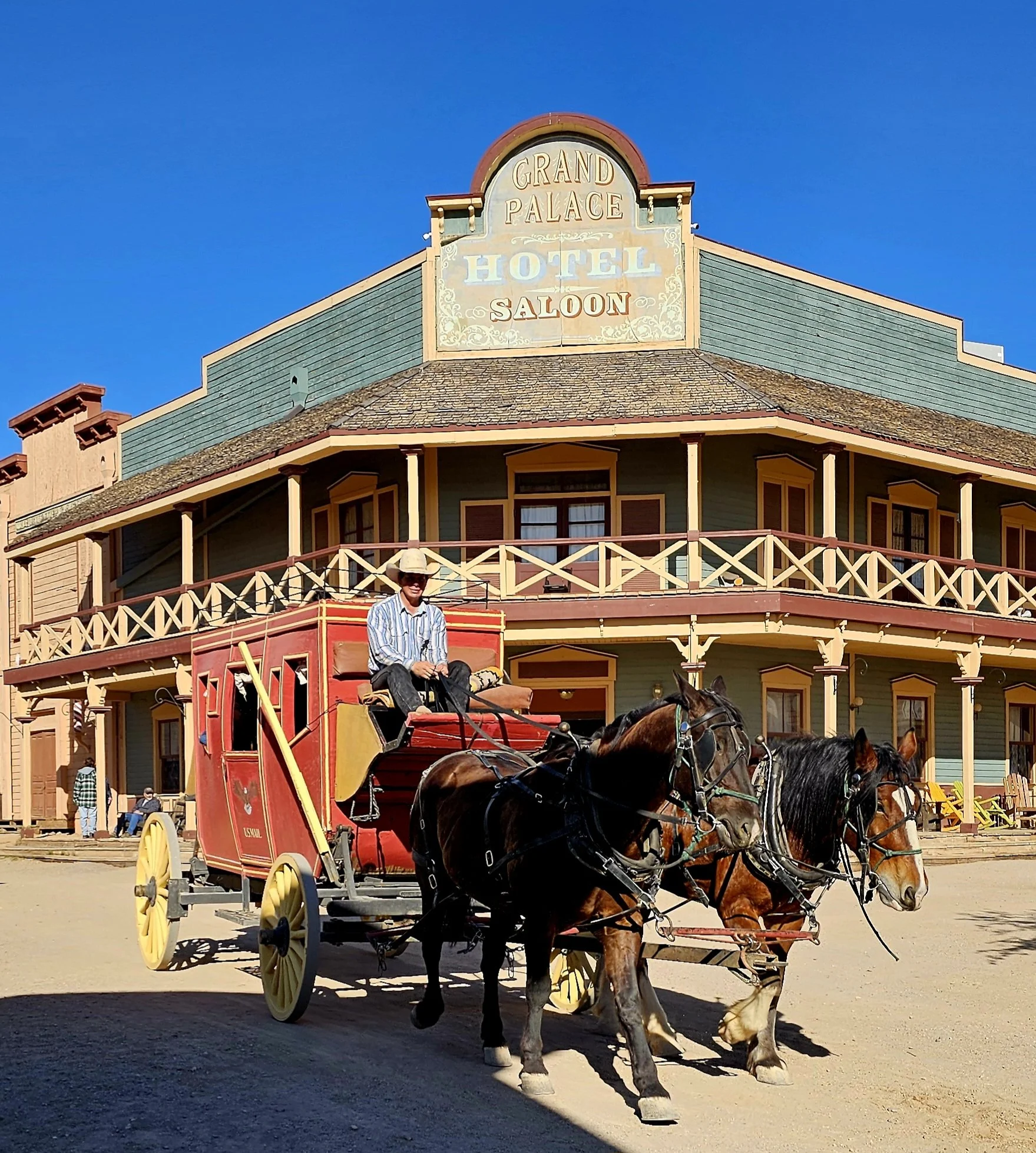 Old Tucson-Hotel & Stagecoach