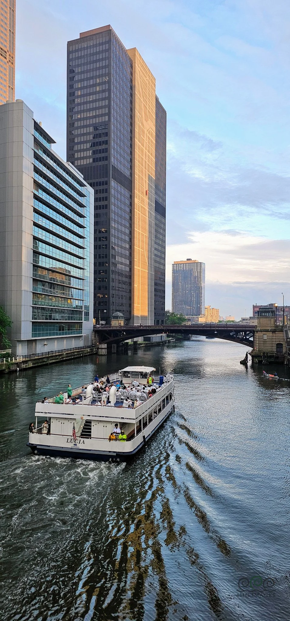 IL-Chicago-Union Station River View