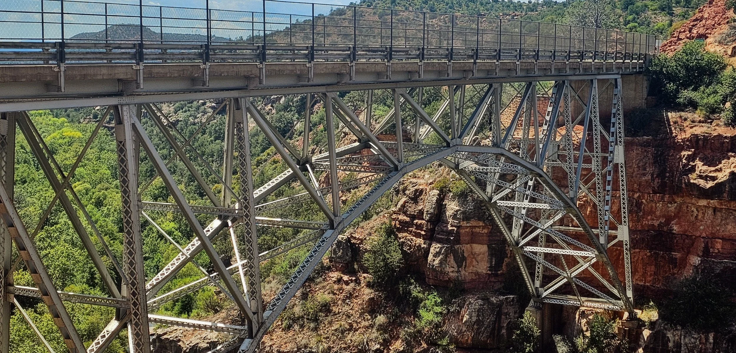Sedona-Oak Creek Canyon Bridge