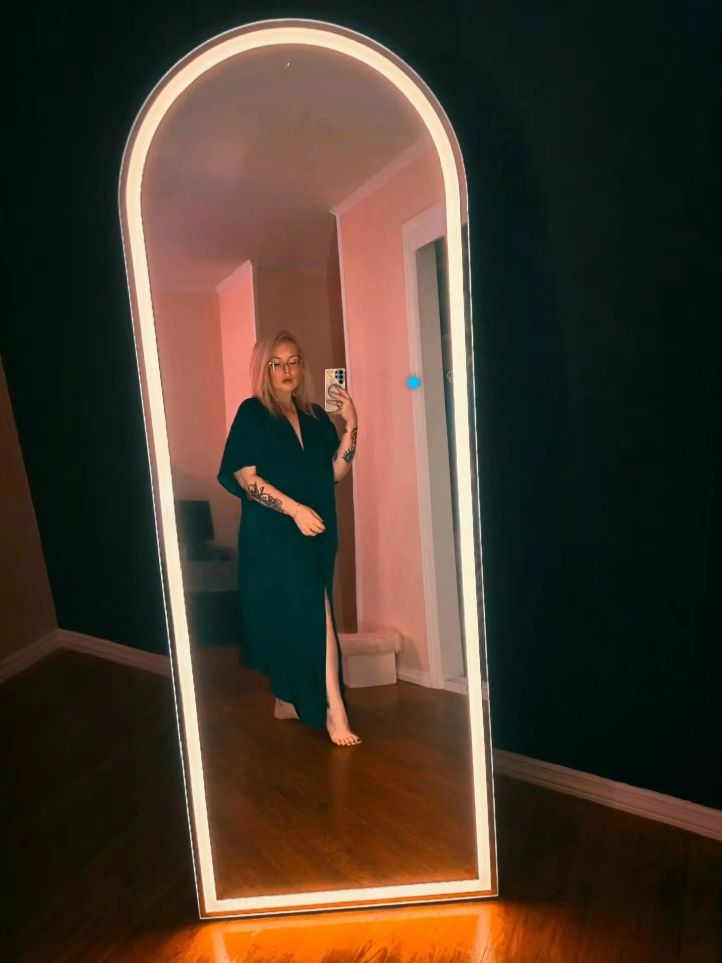 My toenails match my robe &amp; my robe matches the wall 💚 what color rug should I get? The curtains are pale pink velvet. 

Shoutout to Laila Roman who pulled me from the brink of insanity and emptied/sorted boxes upon boxes I had yet to unpack. Sh