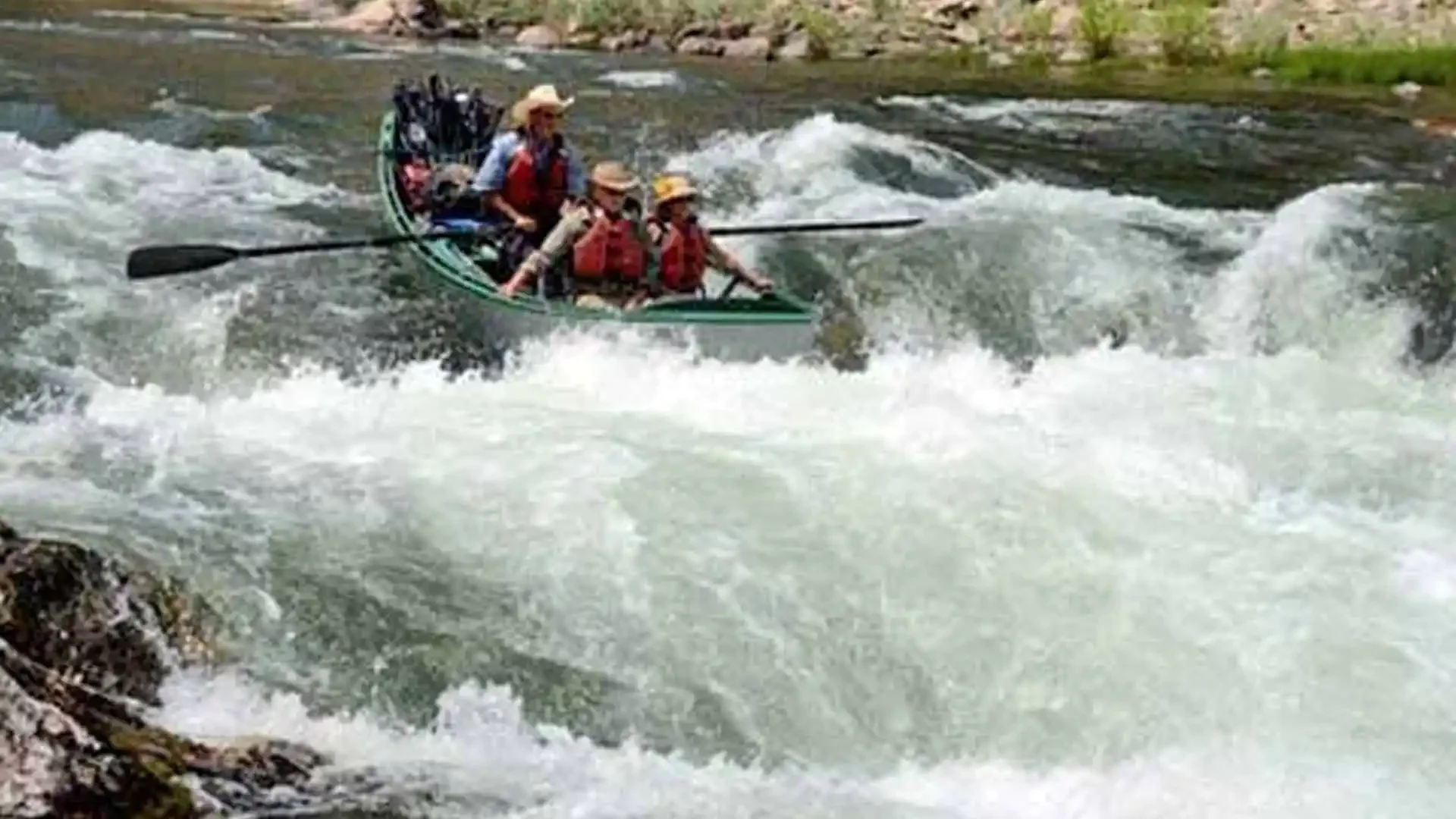 middle-fork-salmon-river-whitewater-rafting-trip.webp
