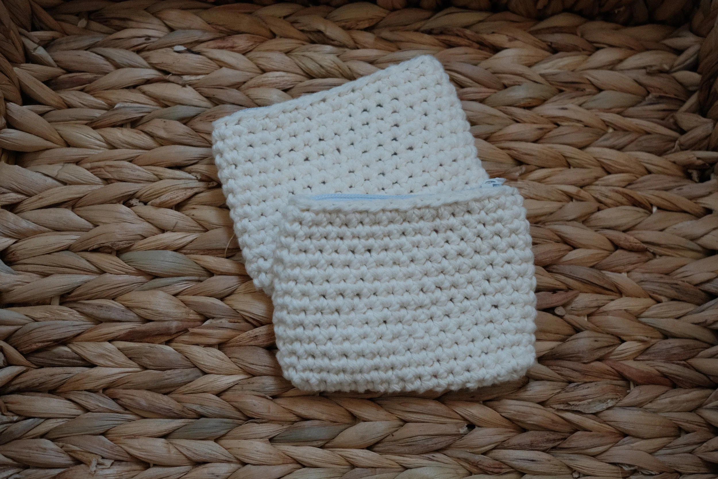 Wallet - white