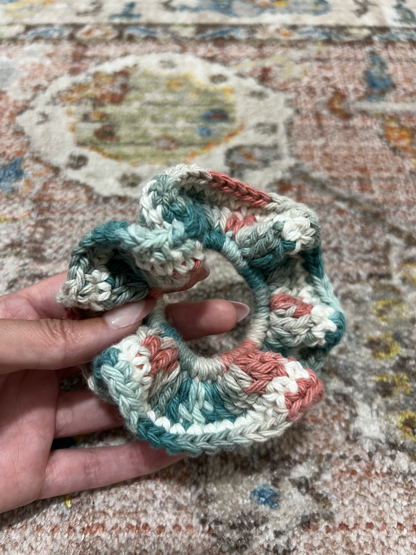 Scrunchie - vintage floral ombre