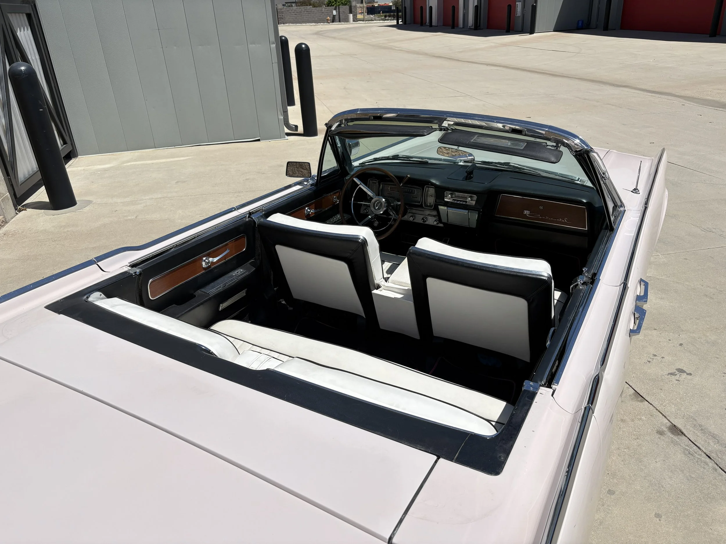 linc interior.jpg