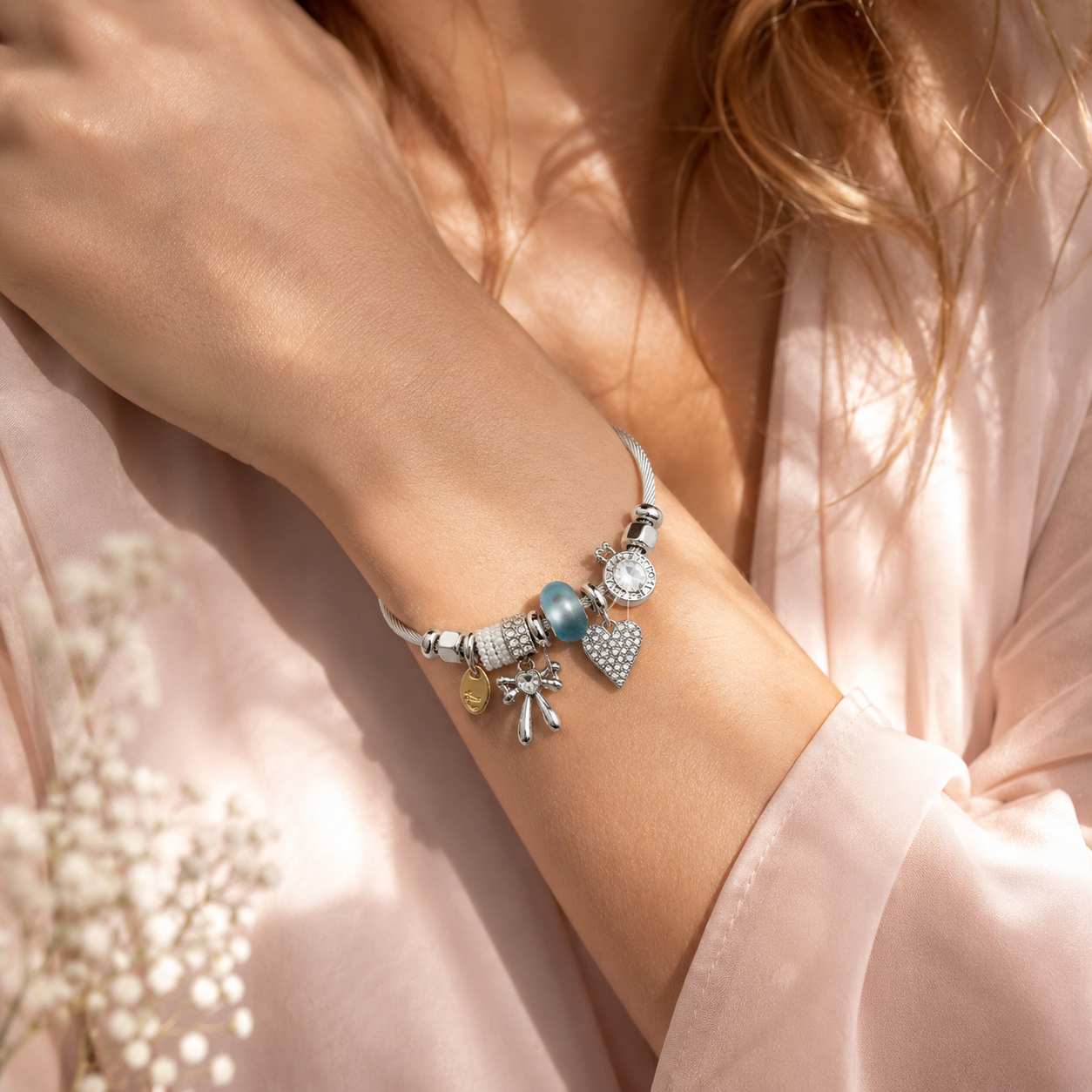 Romantic Heart Charms Armband_3.png