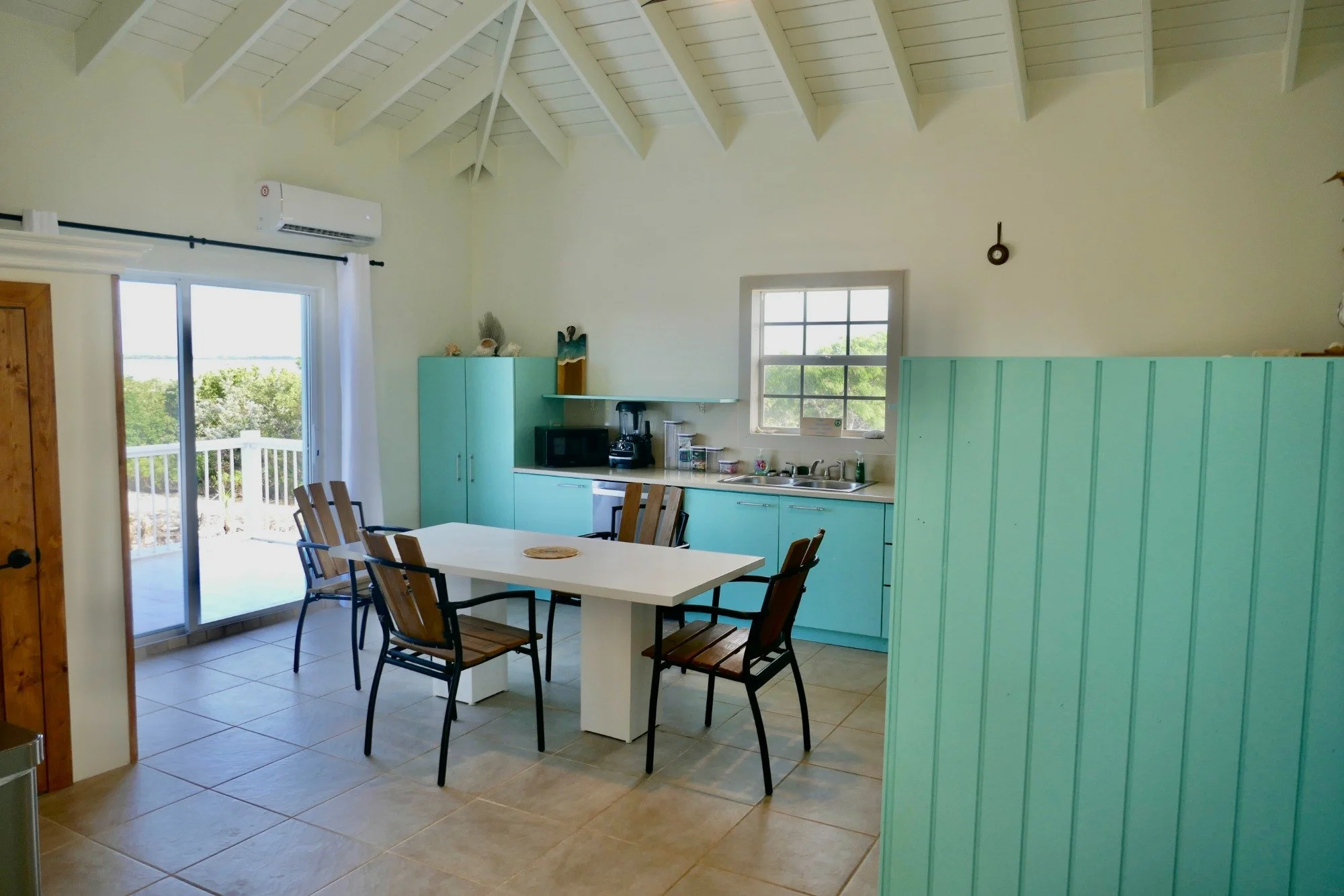 Turtle Cove Kitchen